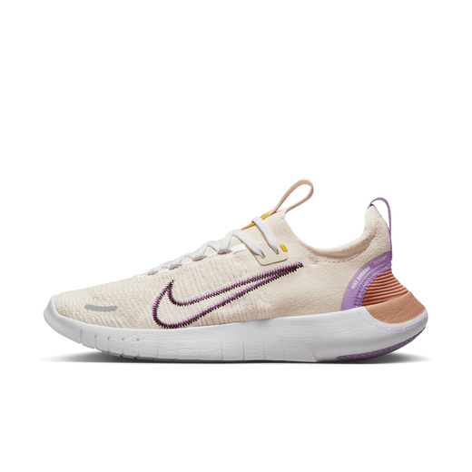 New In Women s in KSA. Nike SA