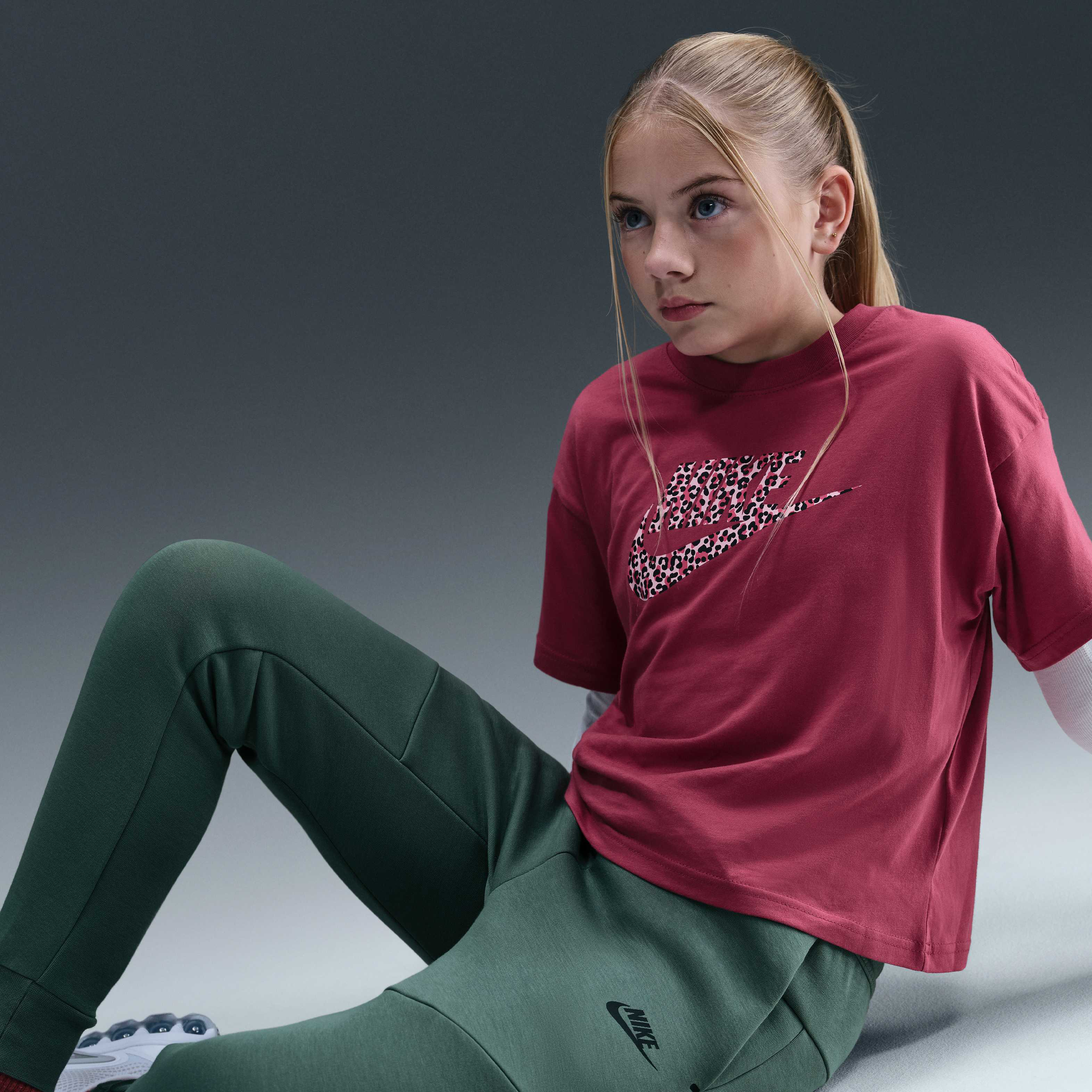 نايكي سبورتسوير تك فليس image number 4