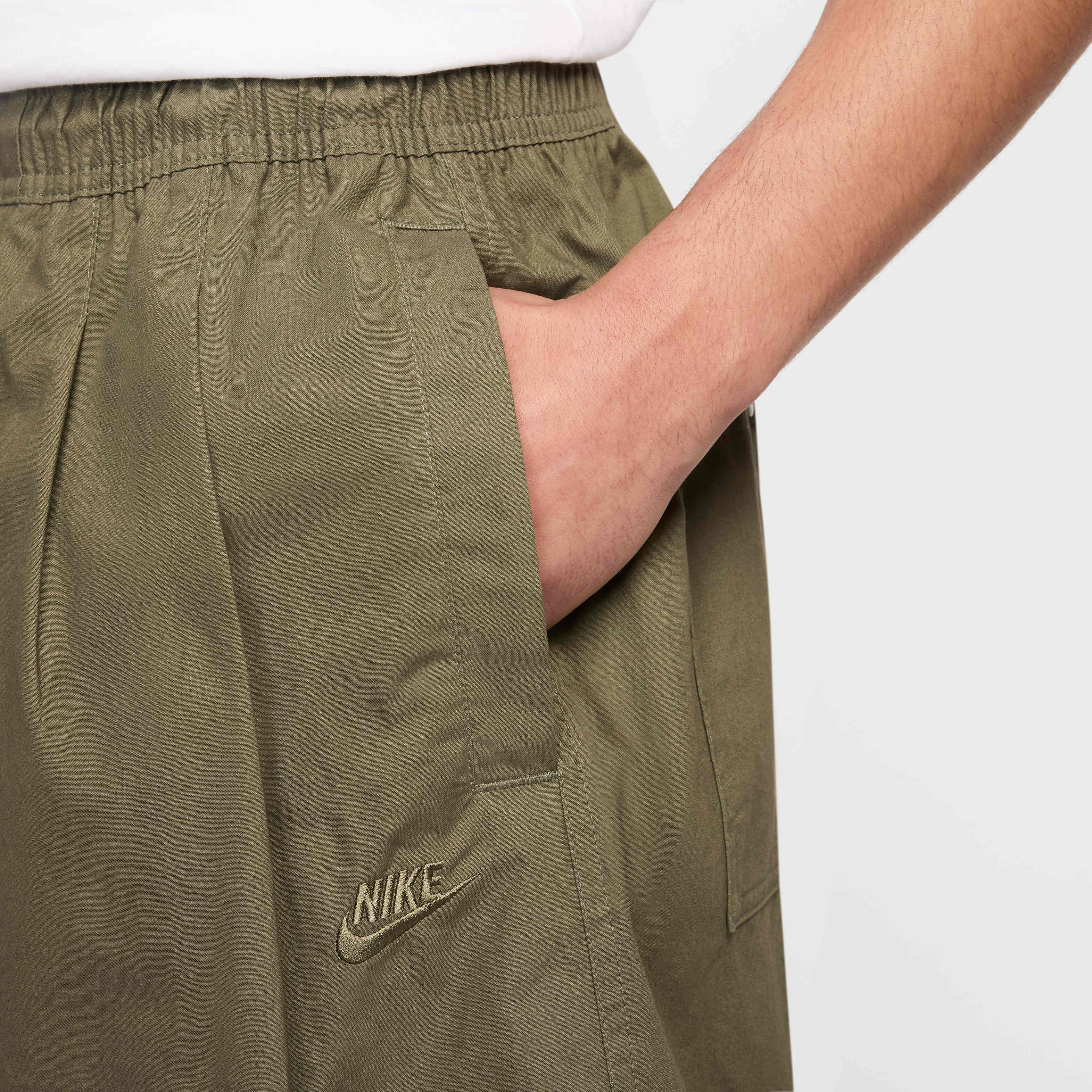 ★★Nike★★ Club Balloon Pants M Medium Olive Medium Olive Nike Men's Club Olive Green Balloon Pants | Bash