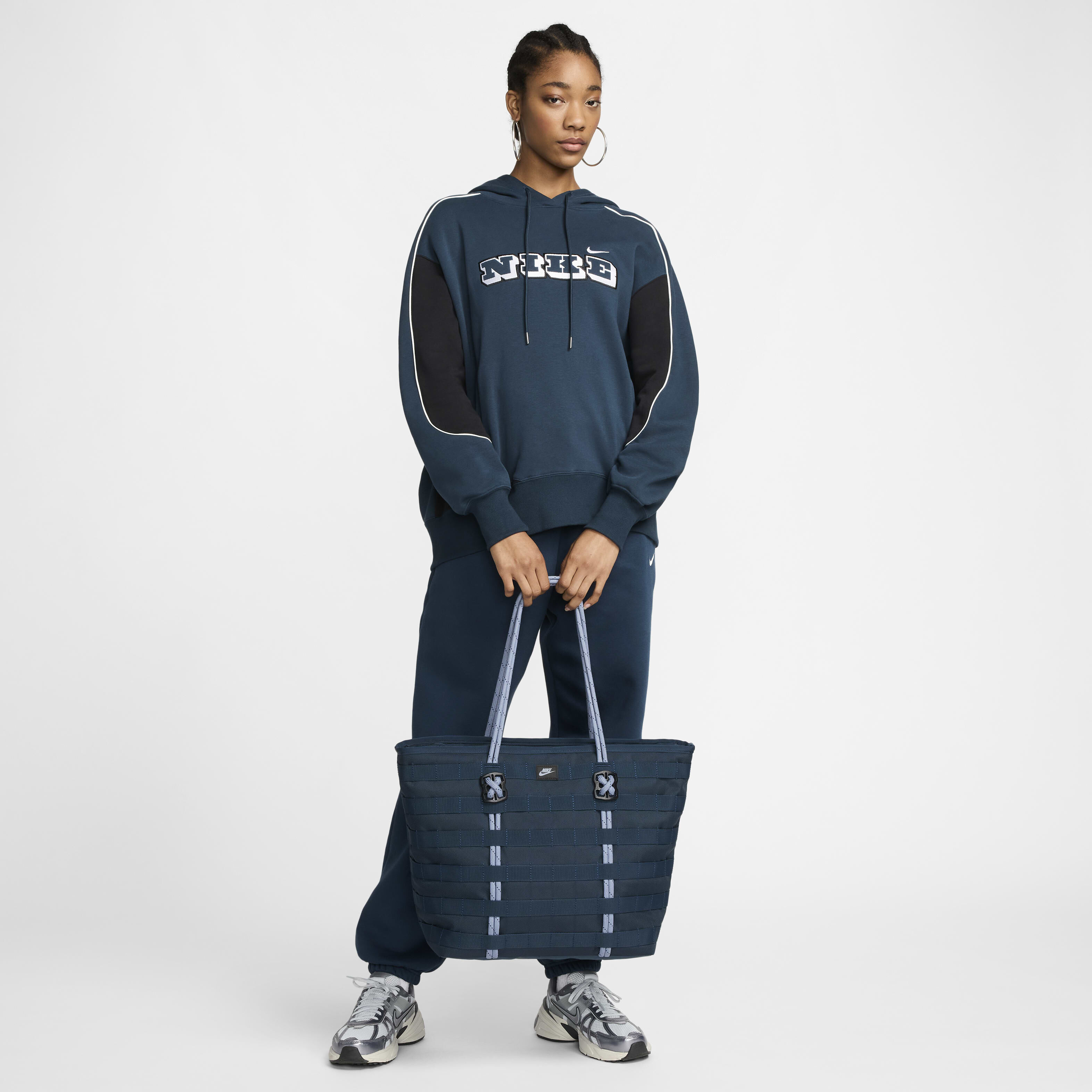 نايكي سبورتسوير image number 7