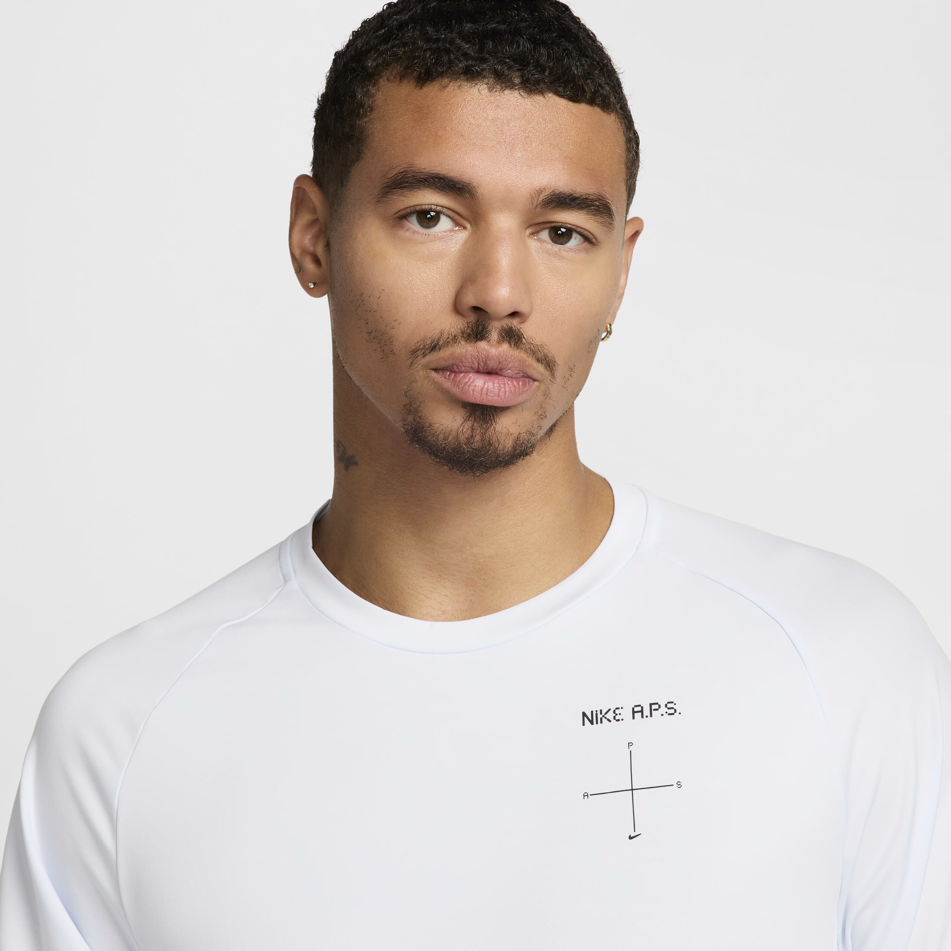 ナイキ Dri-FIT ADV A.P.S. NIKE公式】ナイキ A.P.S. メンズ 15cm Dri-FIT ADV バーサタイル