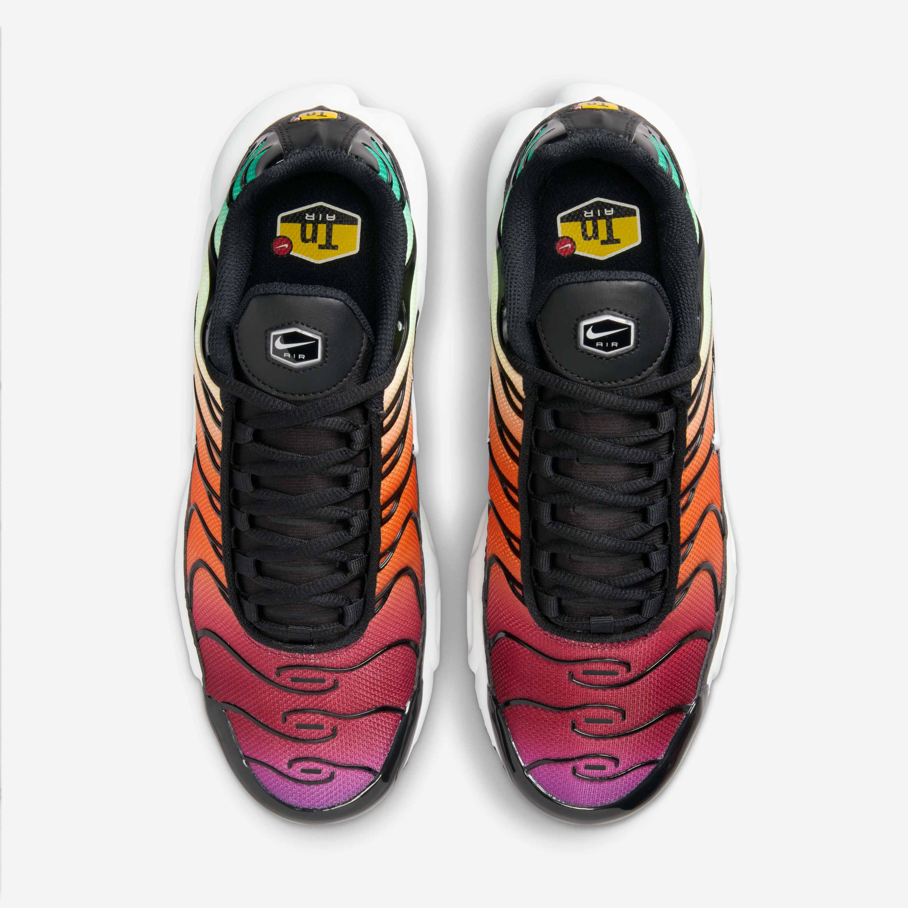 Nike Air Max Plus image number 4