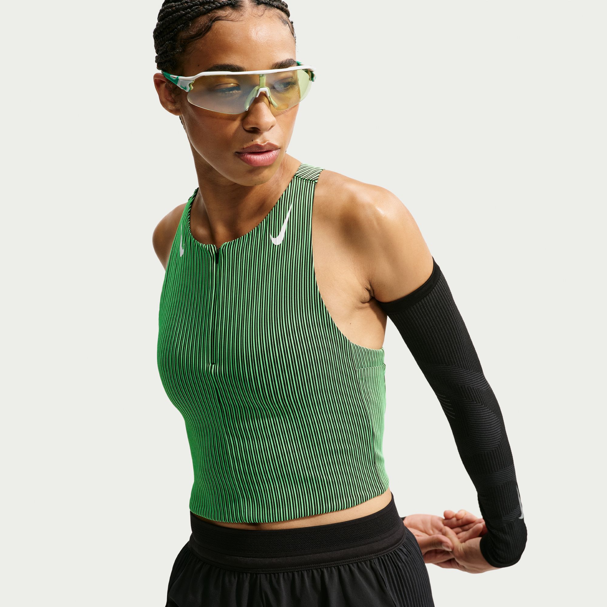 Nike AeroSwift image number 2