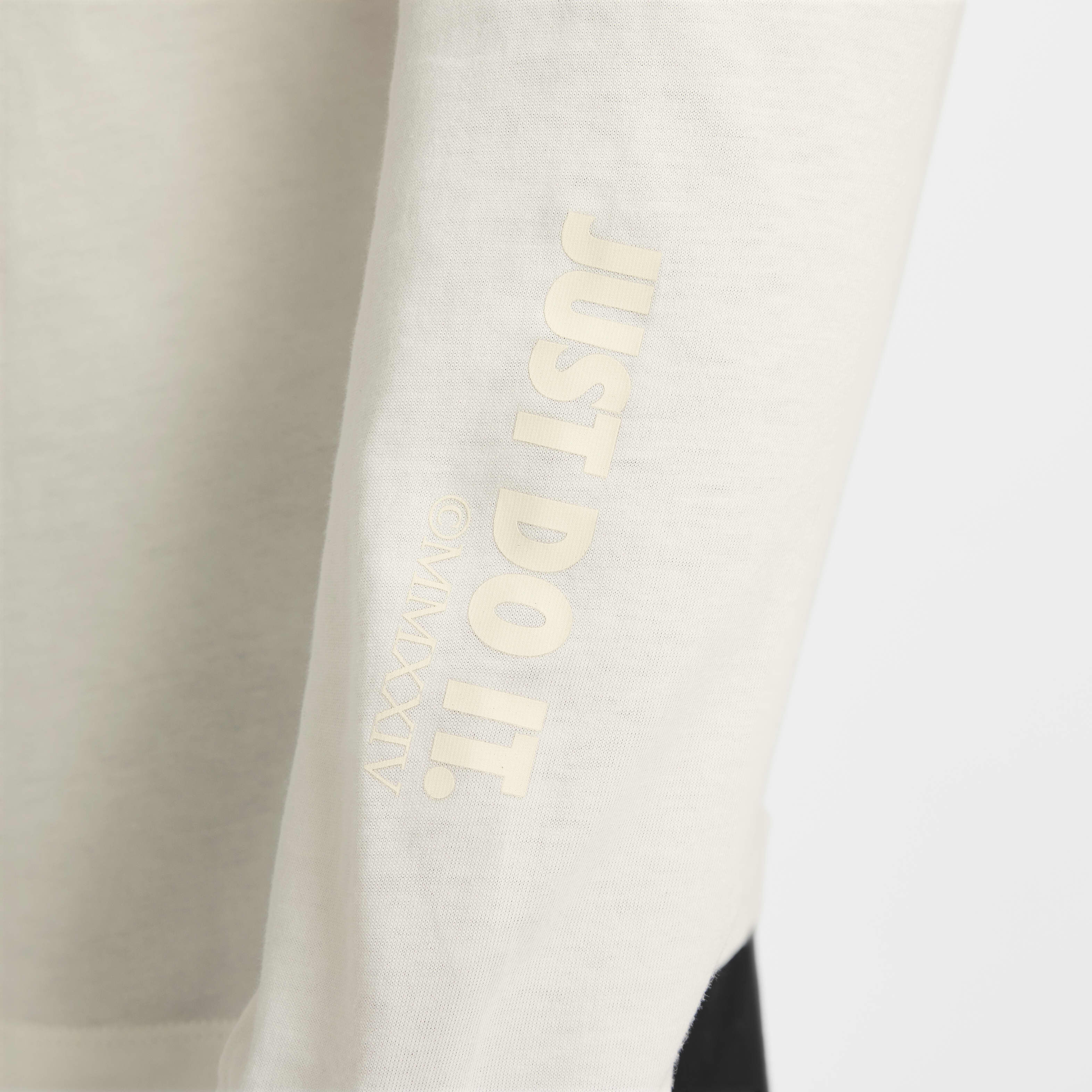 Nike Sportswear Club image number 4