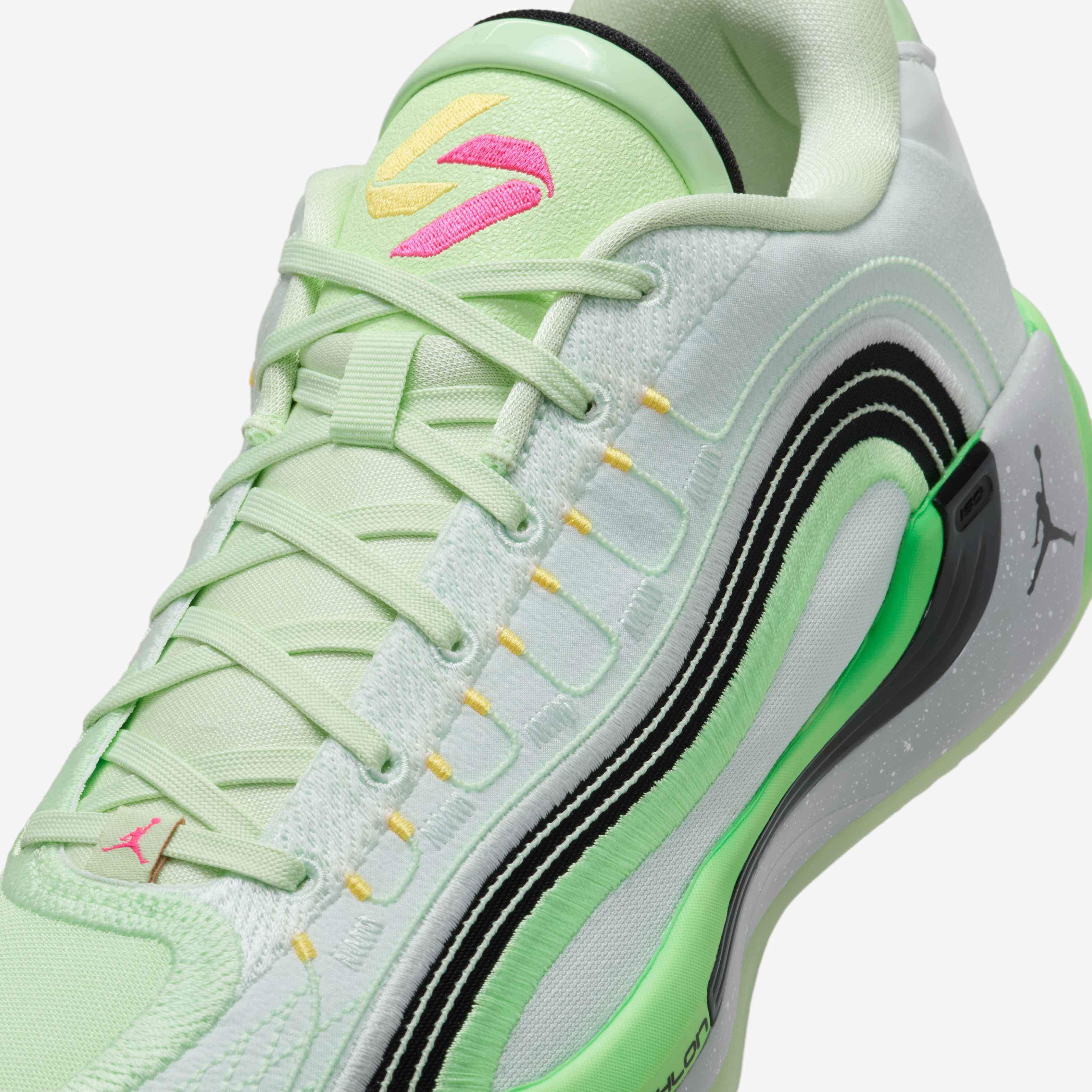 Luka 4 'Space Navigator' image number 6