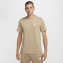 Nike Sportswear Club