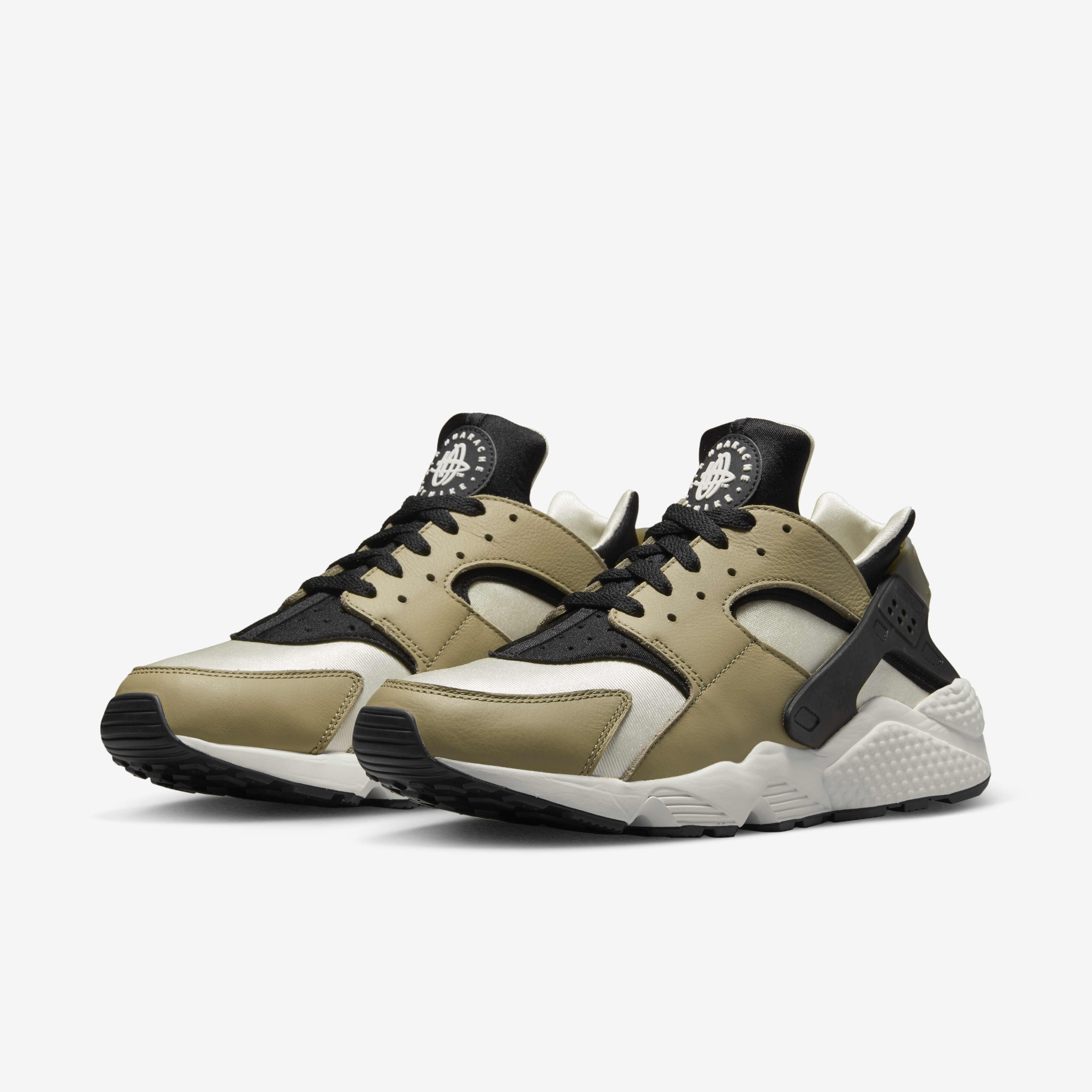 Nike Air Huarache image number 4