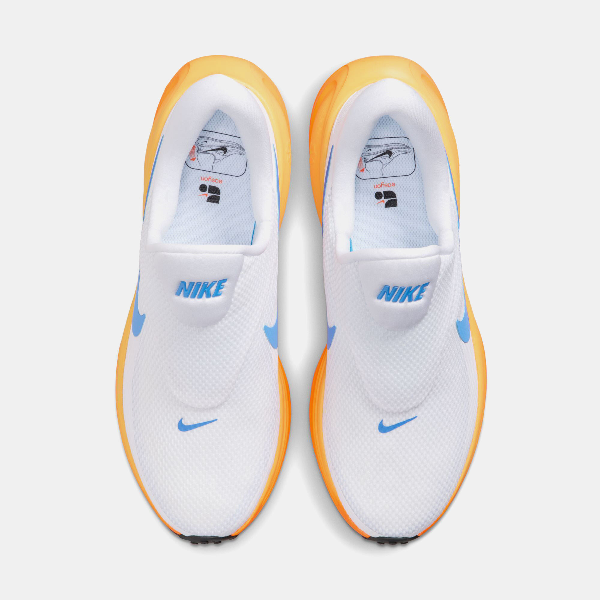 Nike Revolution 8 EasyOn image number 3