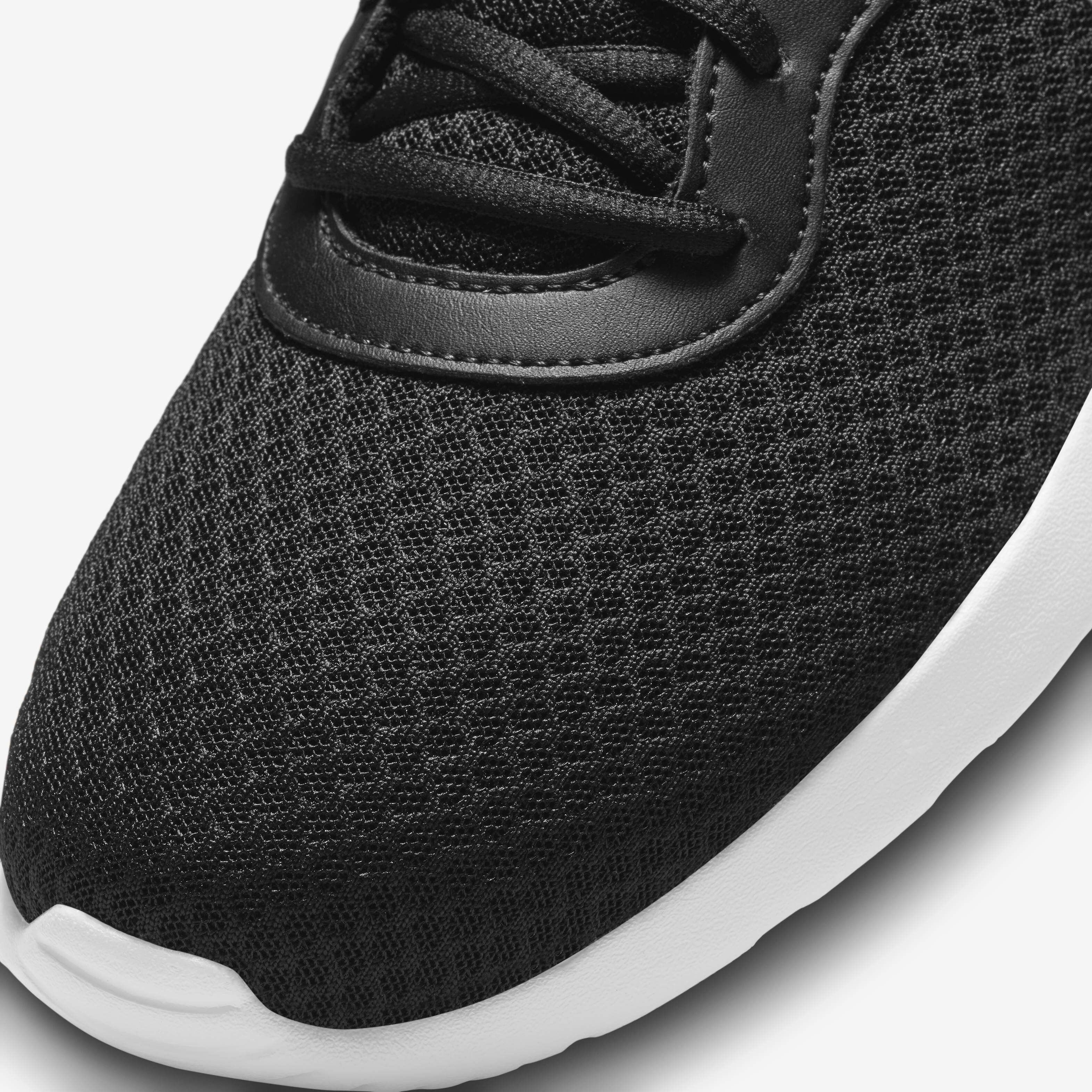 Buy Nike Tanjun Men s Shoes Nike Saudi Official