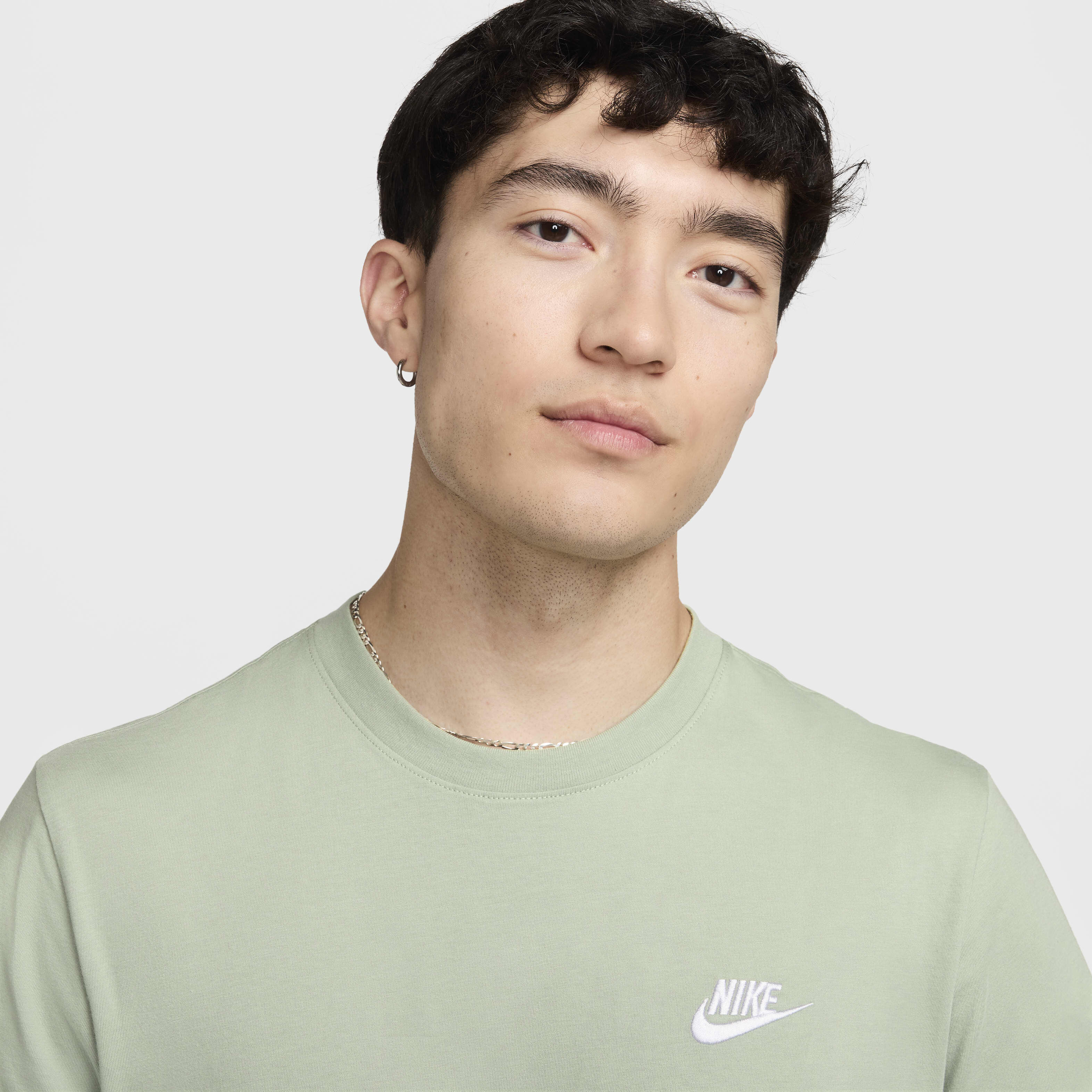★Nike★ Sportswear Club T-Shirt M Jade Horizon FV0376370 FV Nike Sportswear Club Essentials Women's T-Shirt Color: Jade