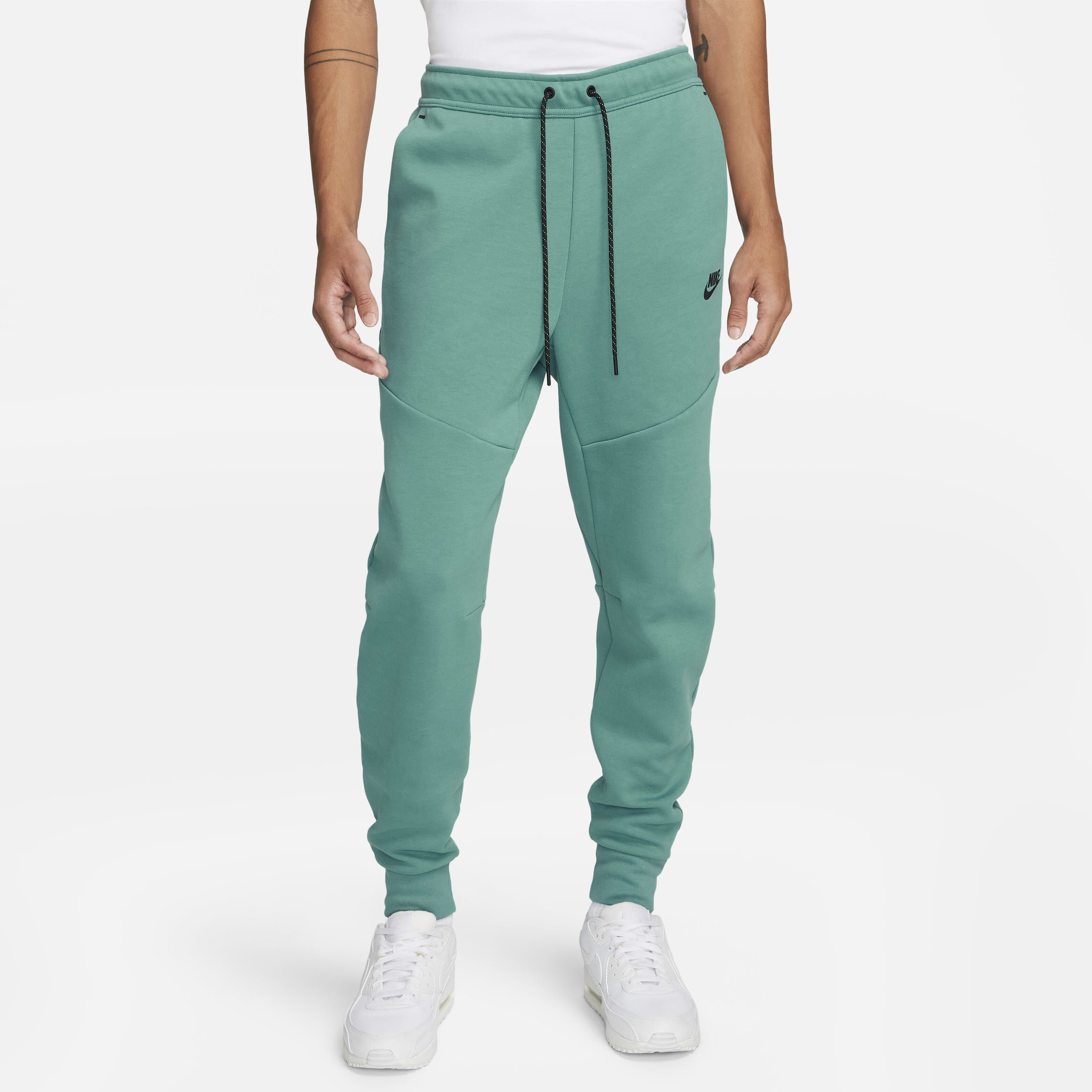 Nike tech fleece joggers on sale on sale