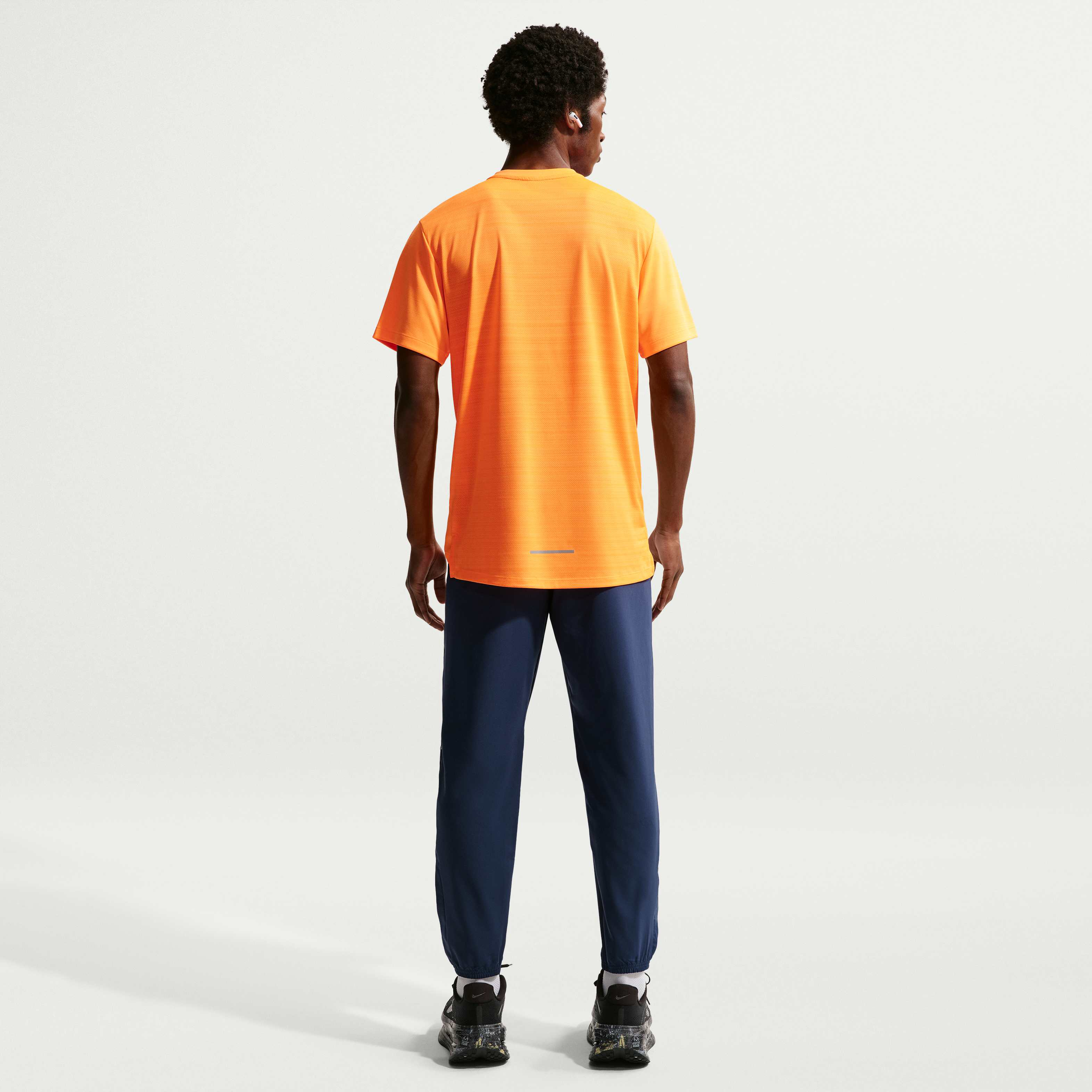 نايكي ميلر image number 4