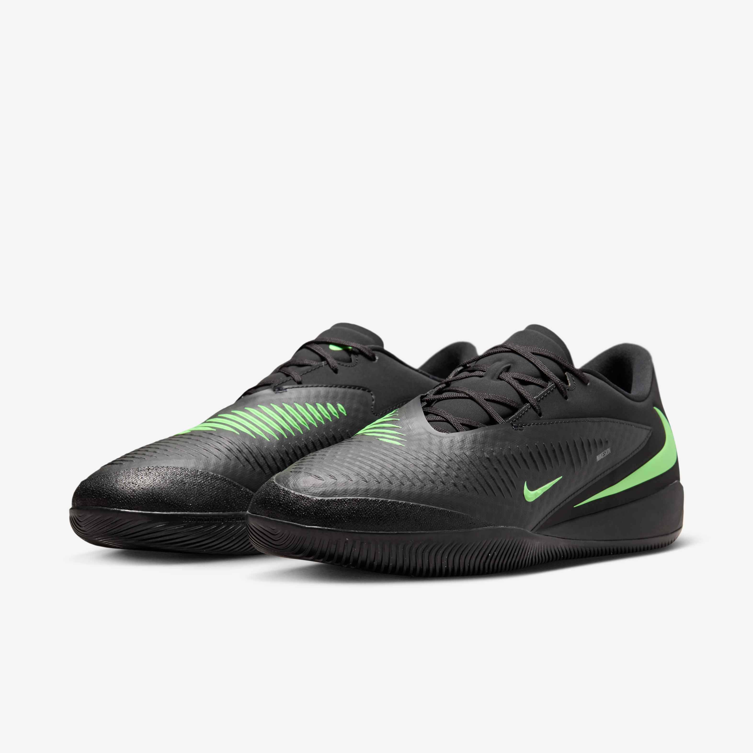Nike Phantom 6 Low Academy image number 4