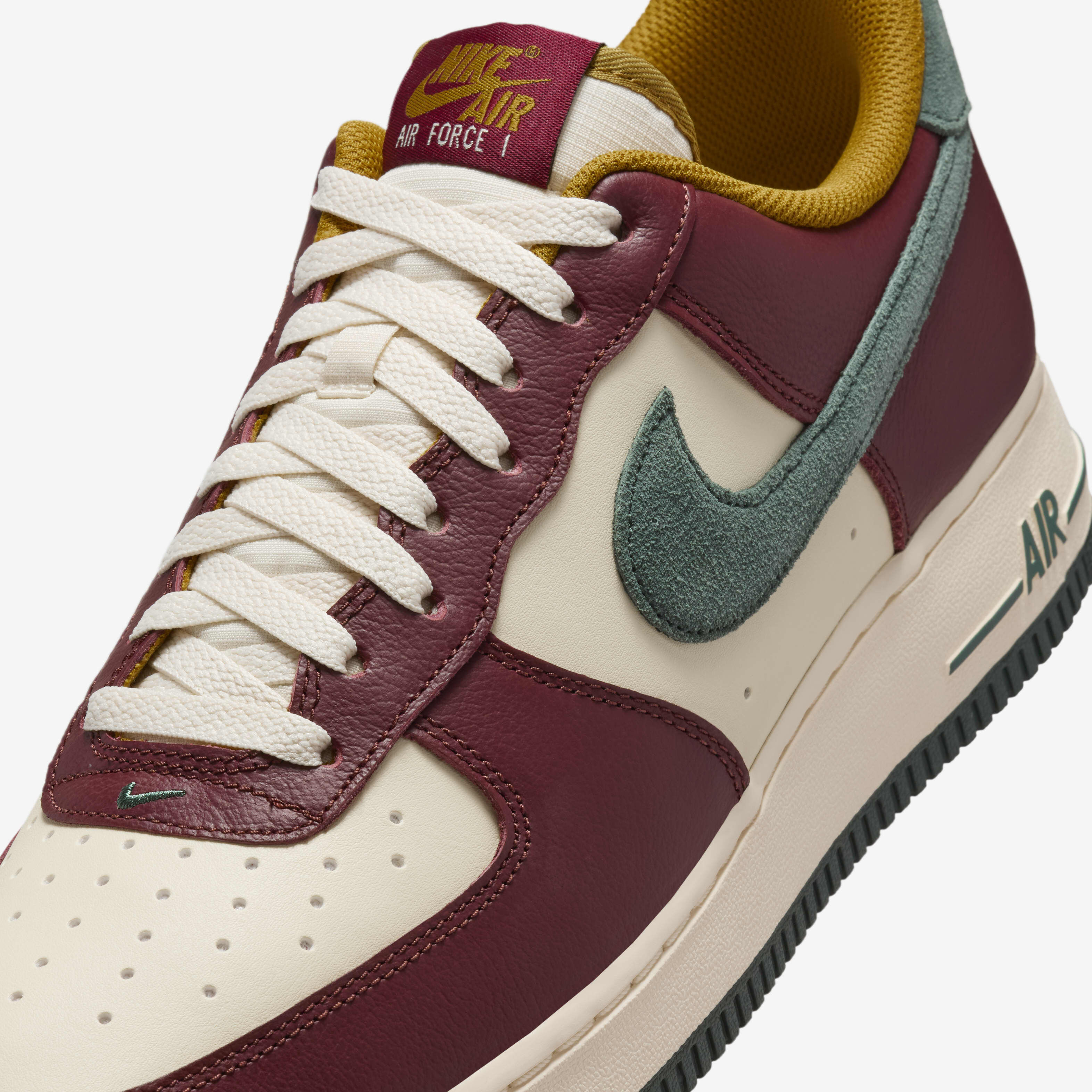Nike Air Force 1 '07 LV8 image number 6