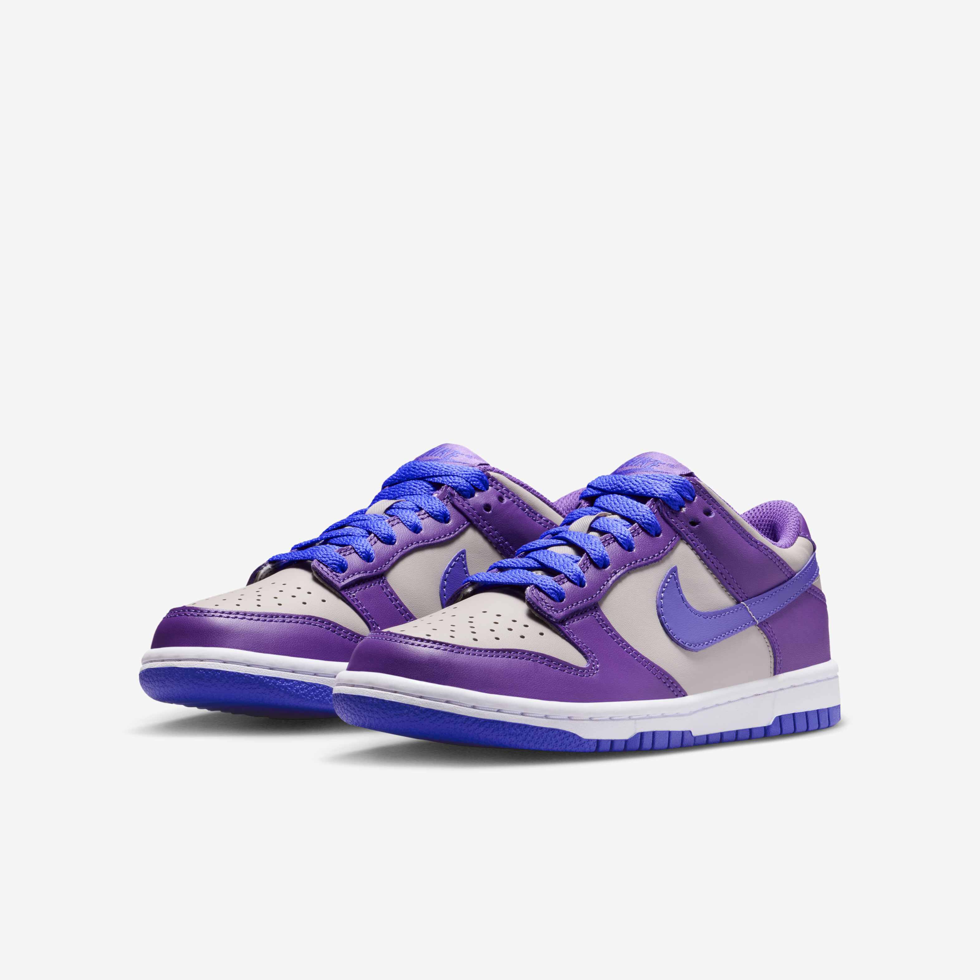 Nike Dunk Low image number 4