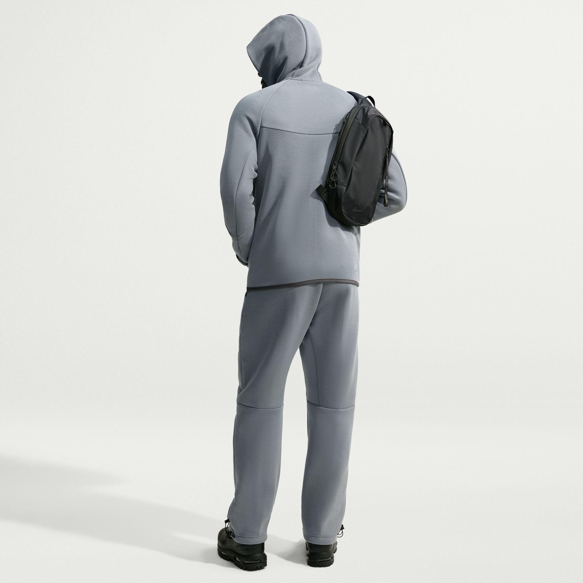Nike Tech image number 1