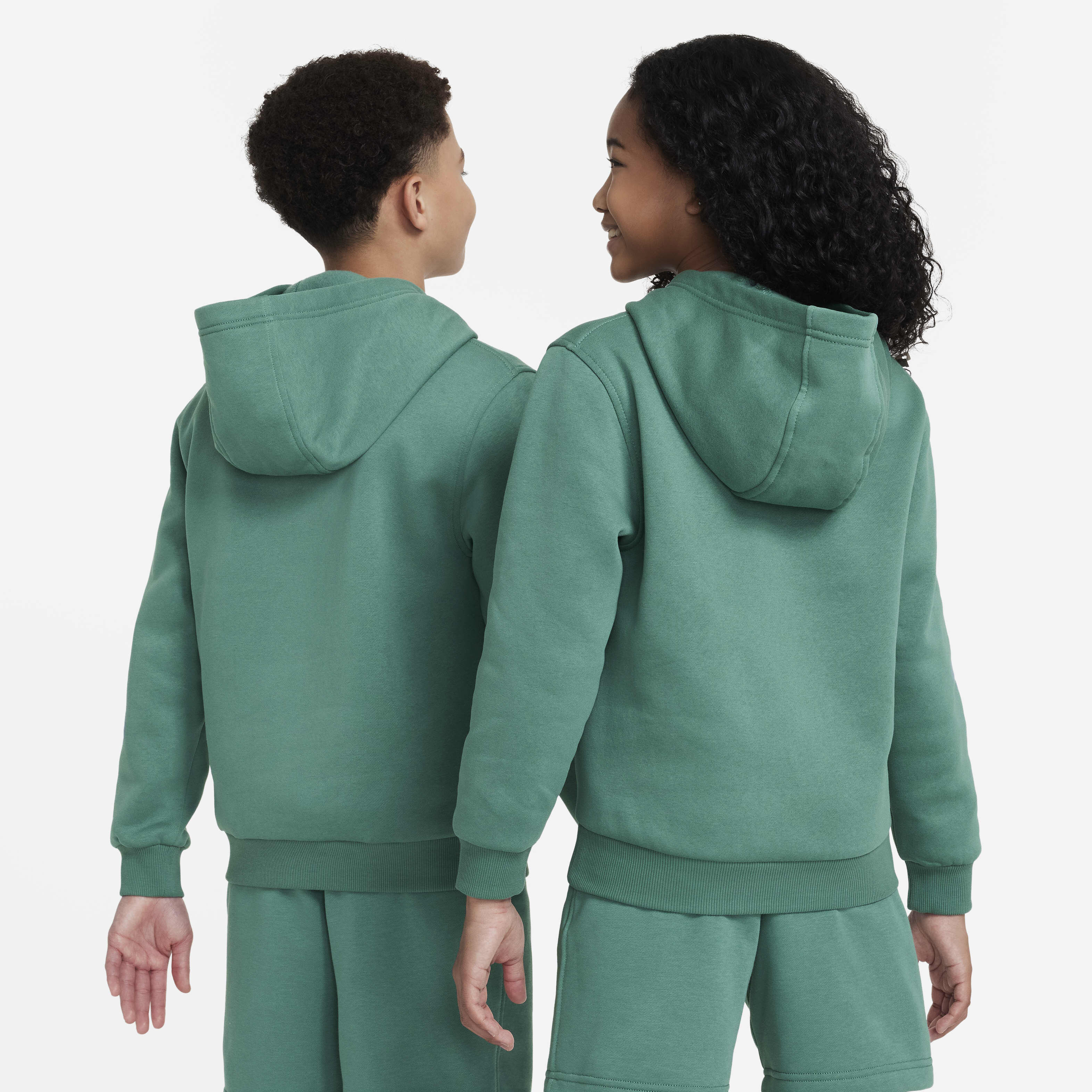 نايكي سبورتسوير كلوب فليس image number 1