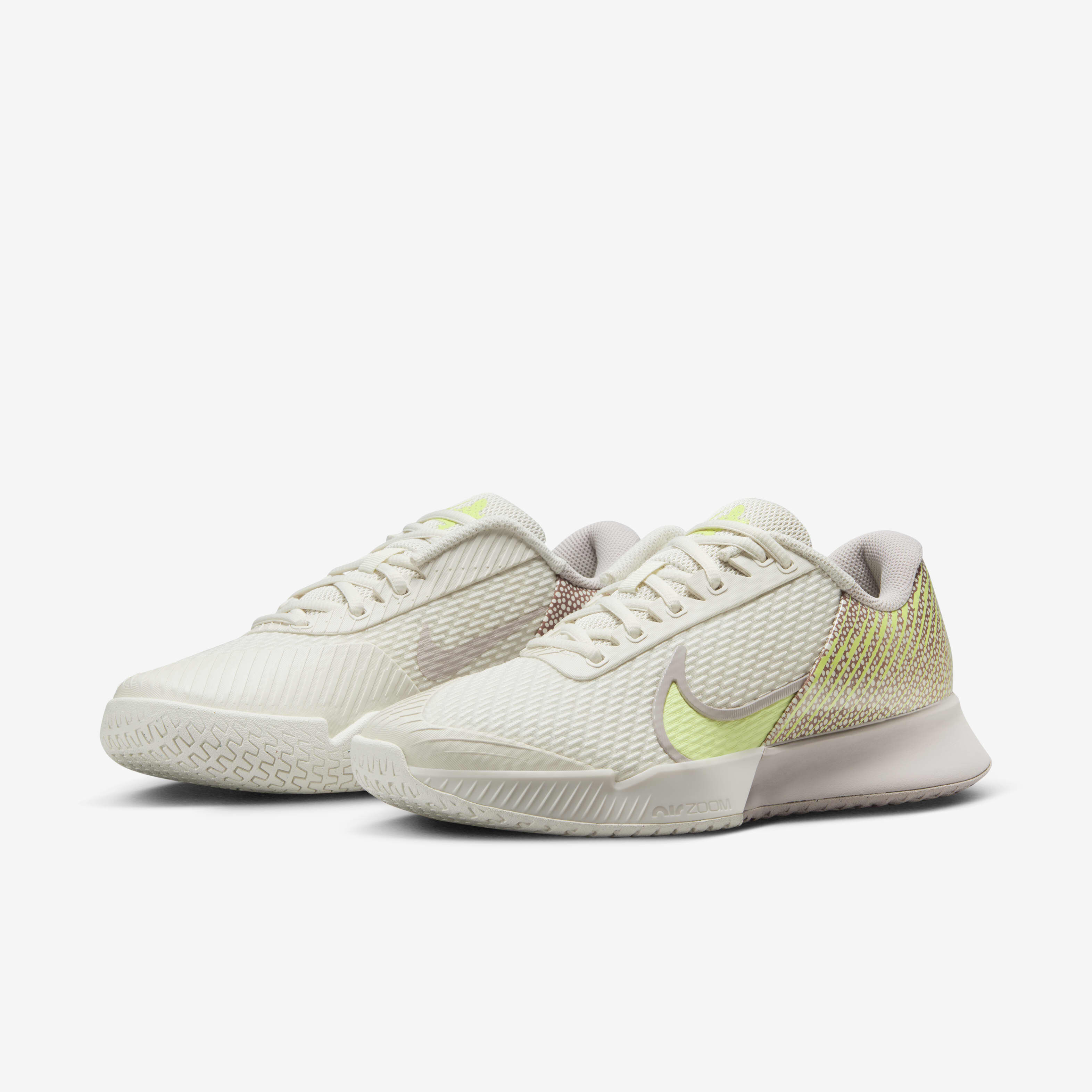 NikeCourt Air Zoom Vapor Pro 2 Premium image number 4