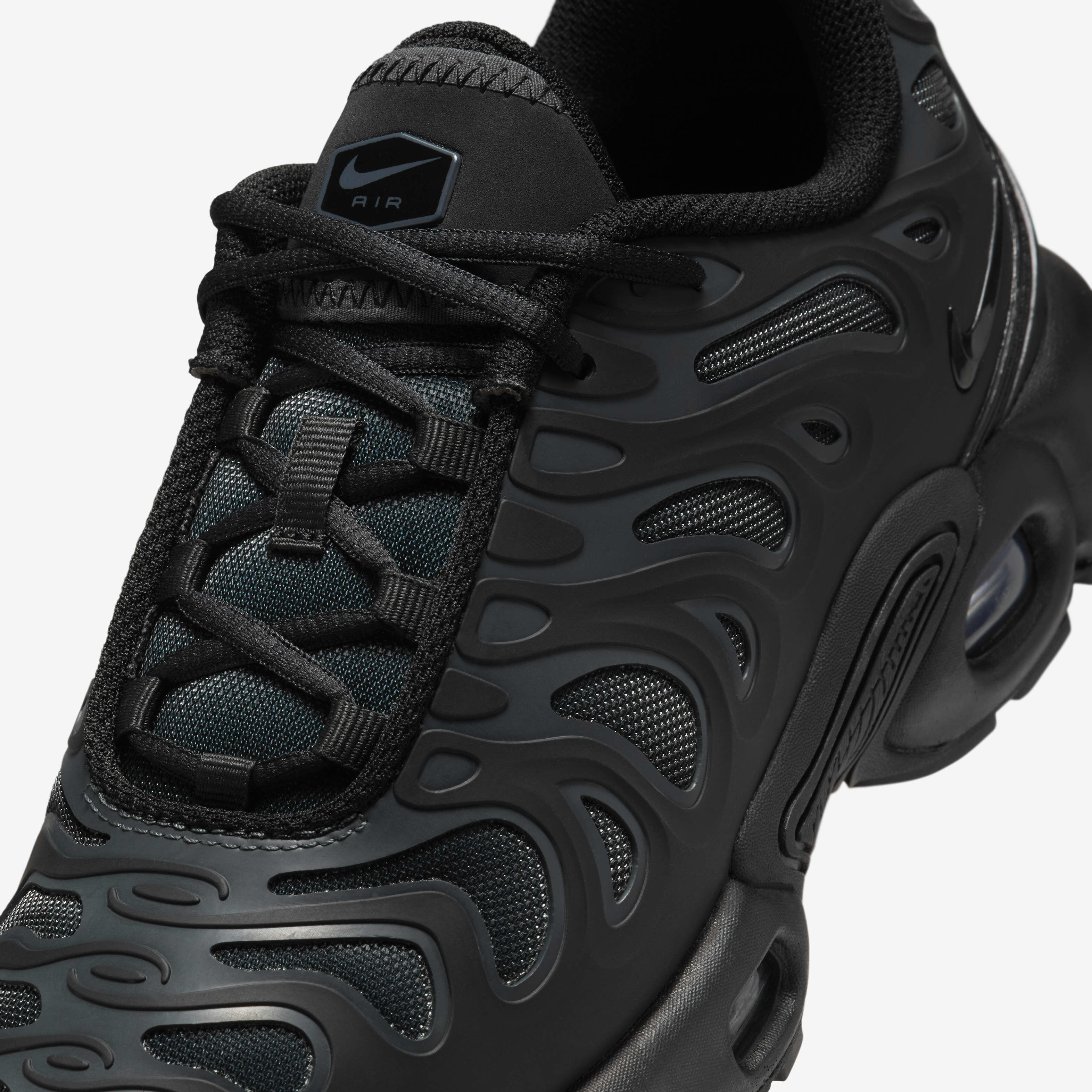 Nike air max plus older kids discount