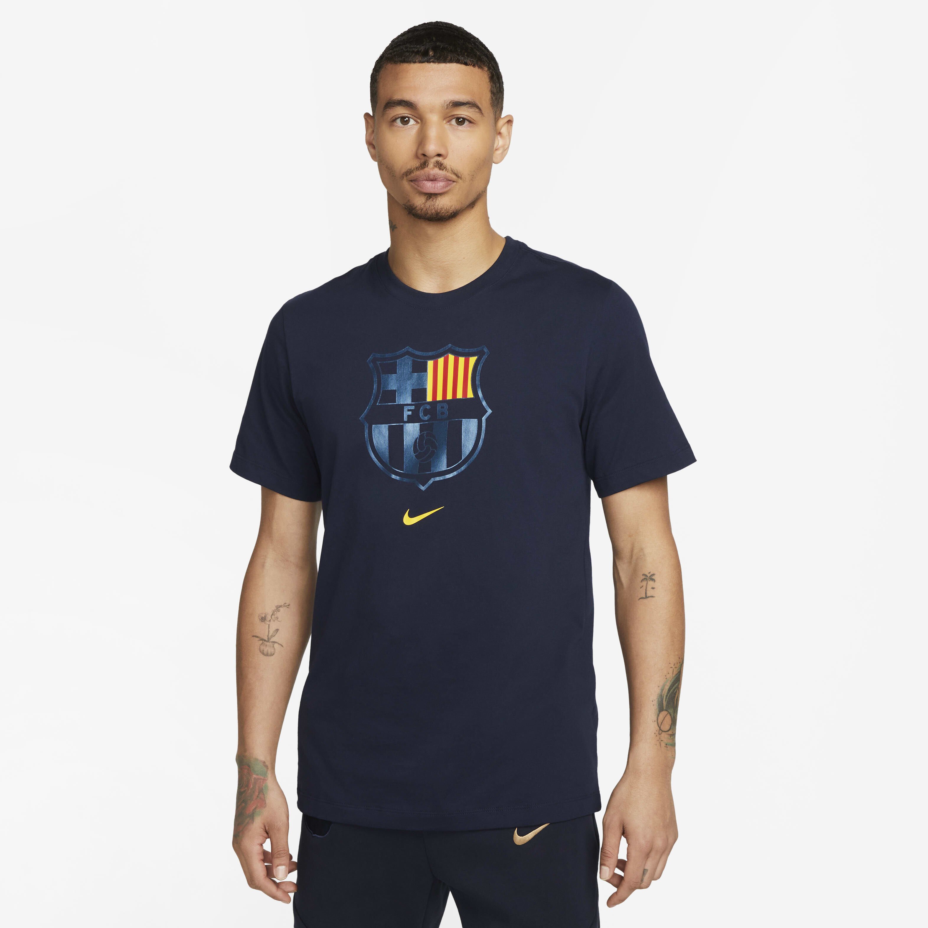 Buy FC Barcelona Crest Men's Football T-Shirt - Obsidian @ Nike Saudi