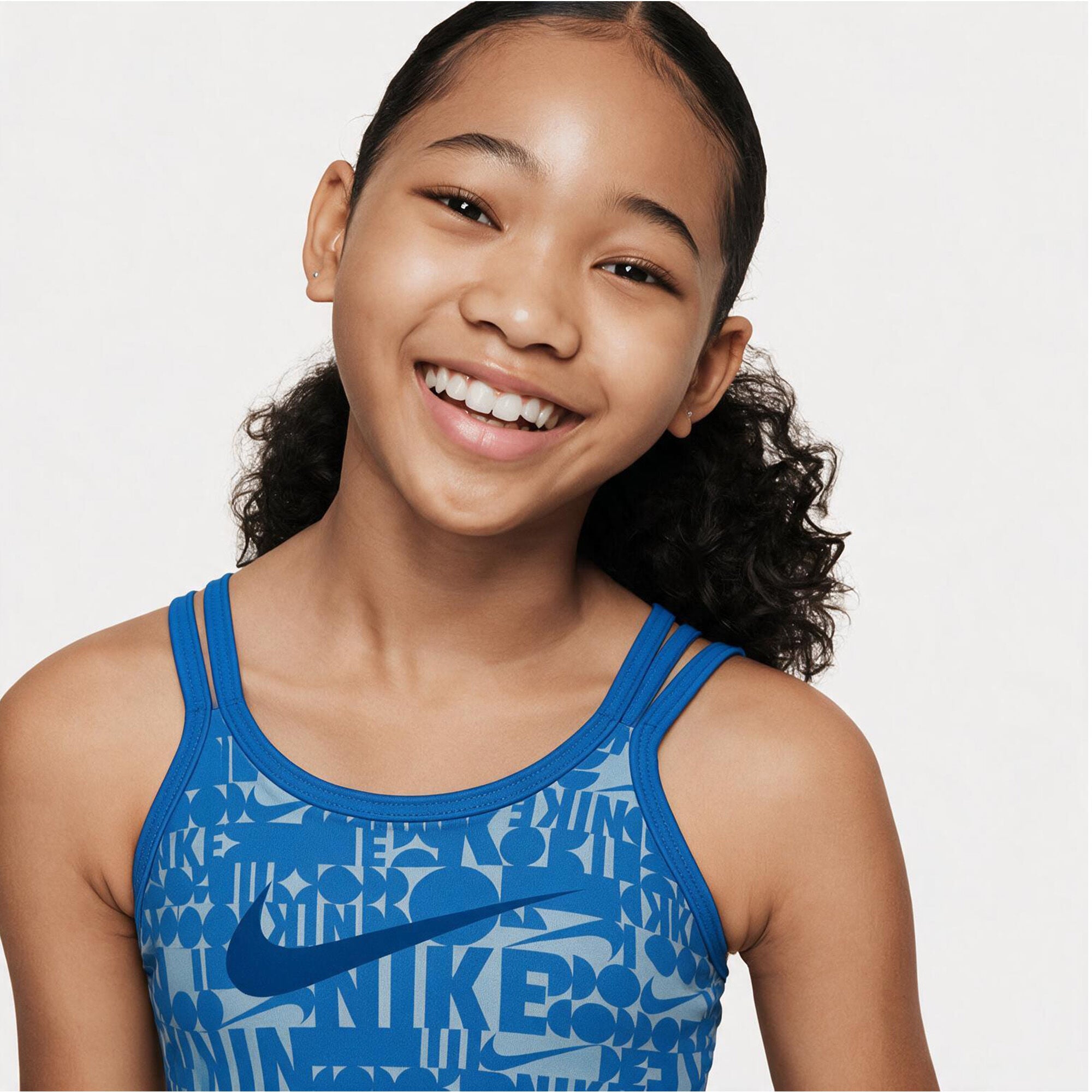 Nike image number 2