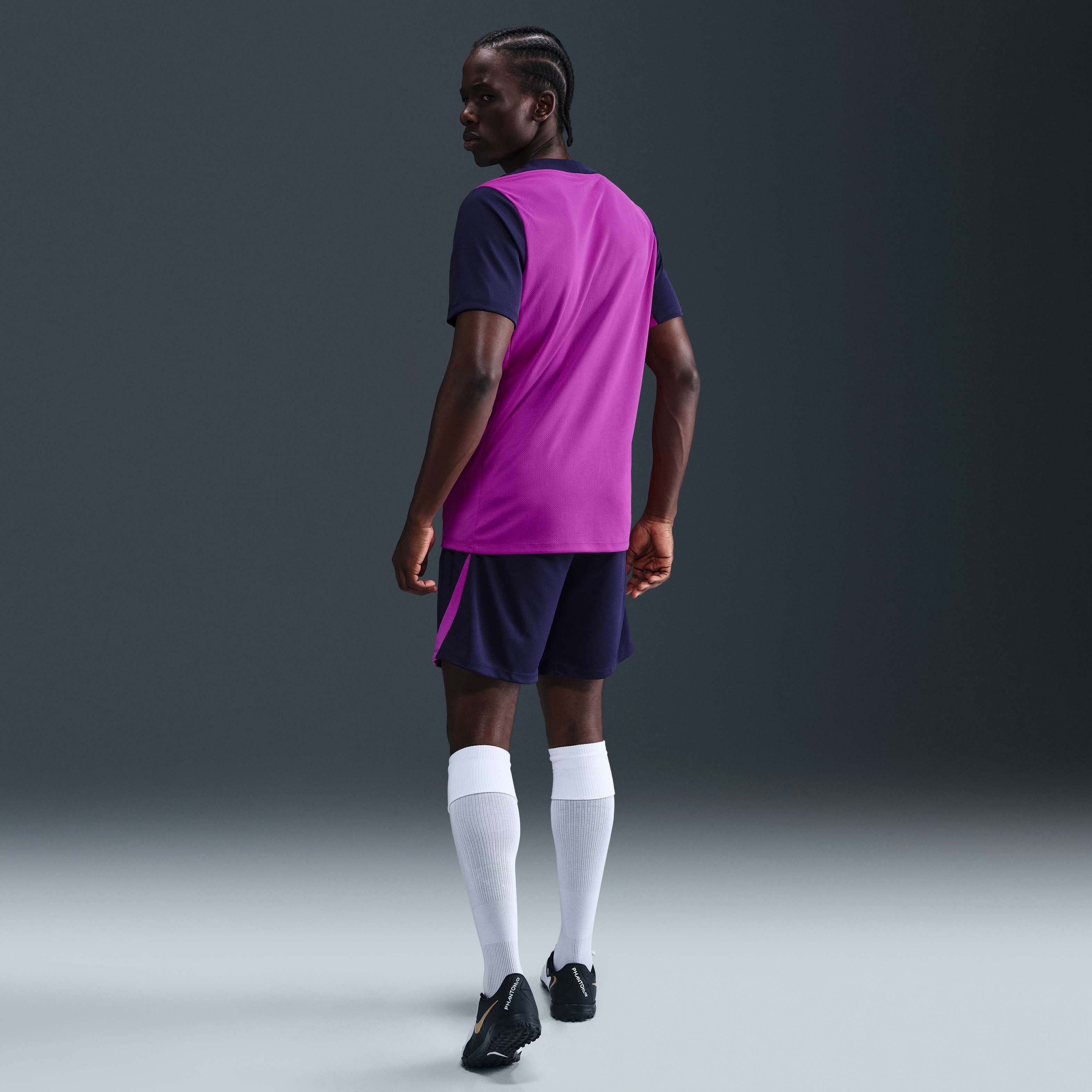 برشلونة سترايك image number 3