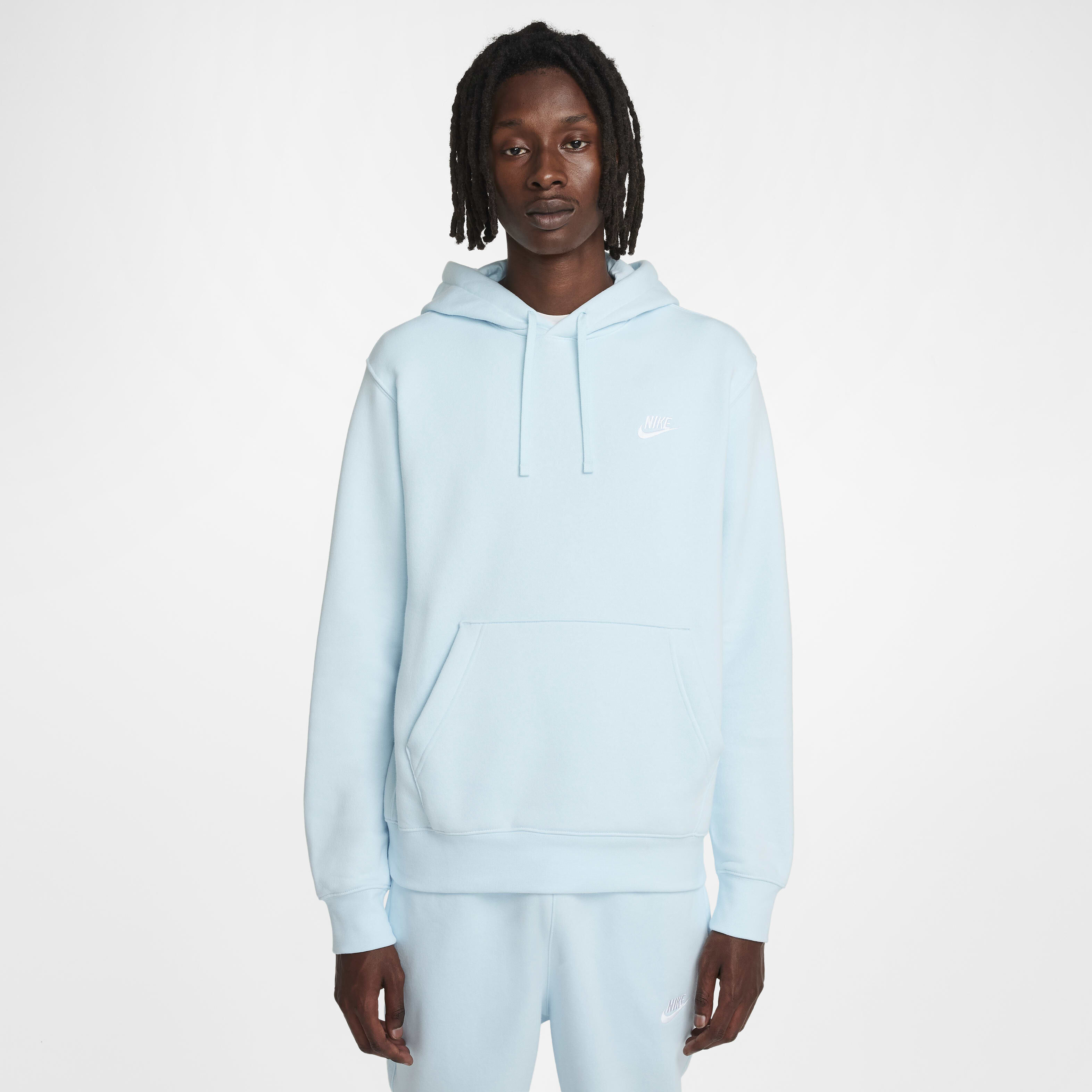 Nike men's sportswear club lightweight hooded pullover outlet