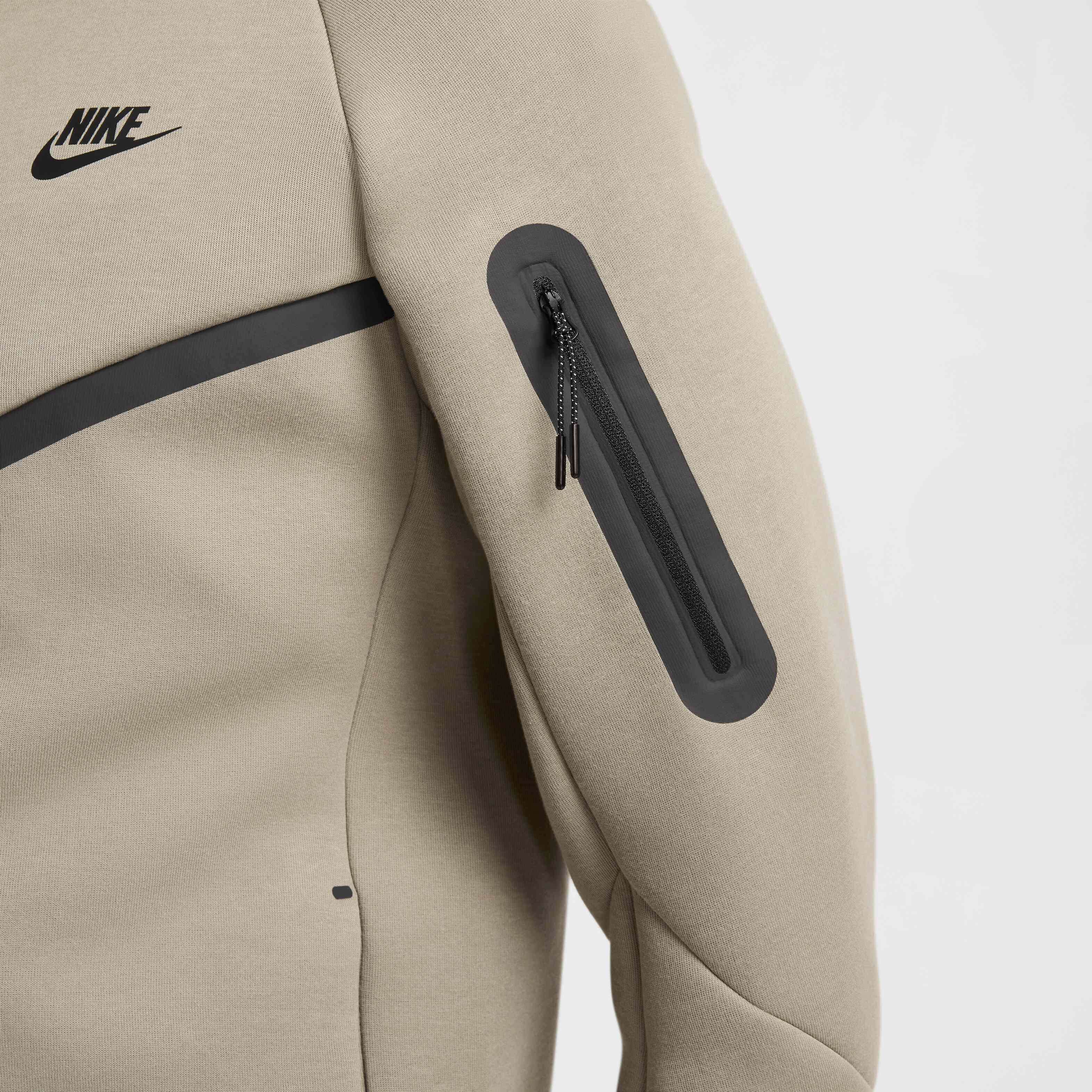 Nike Tech image number 6