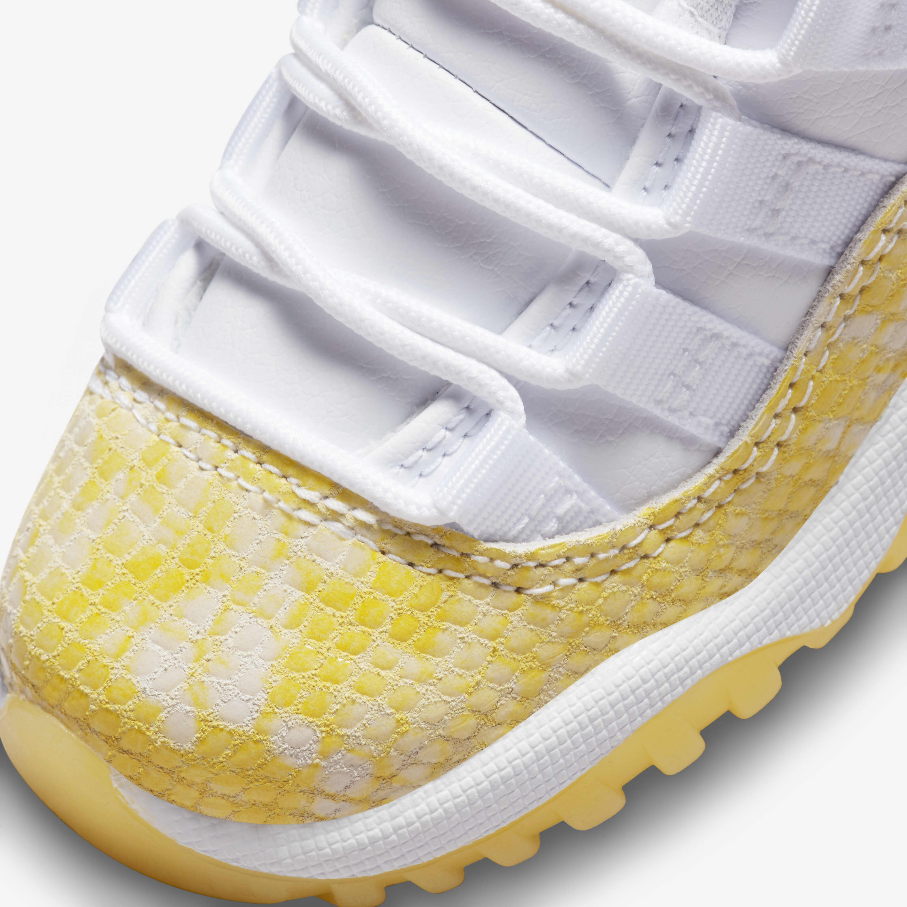 Jordan 11 Retro Low image number 6