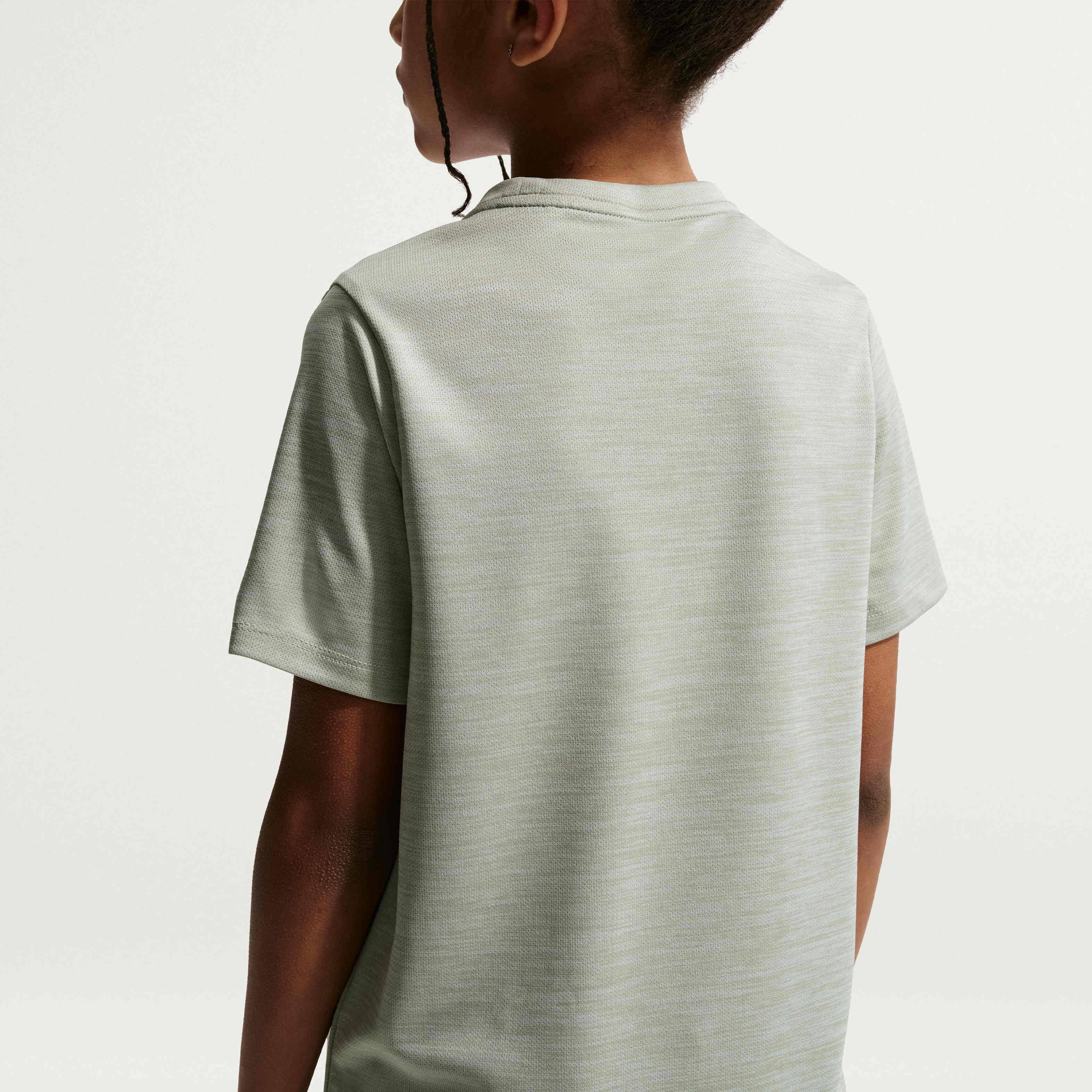 نايكي ميلر image number 1