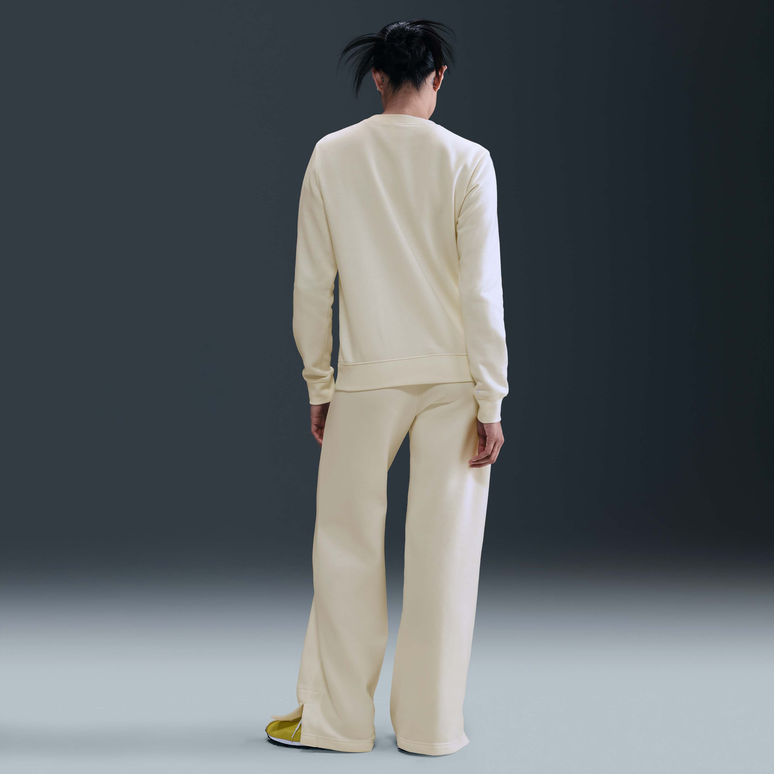 نايكي سبورتسوير image number 3