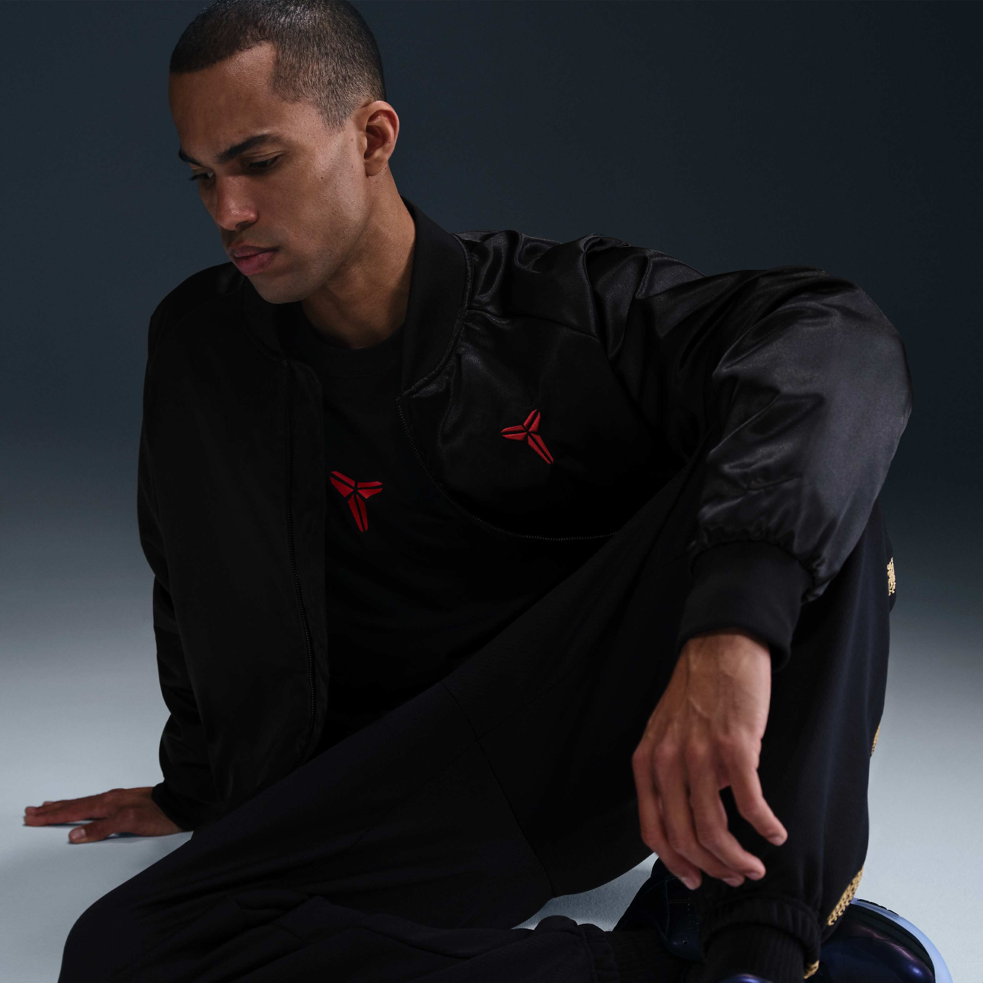 ジャケット・アウター NIKE KOBE THERMA-FIT INSULATED JACKET Buy Kobe Therma-FIT Insulated Jacket - Black/University Red