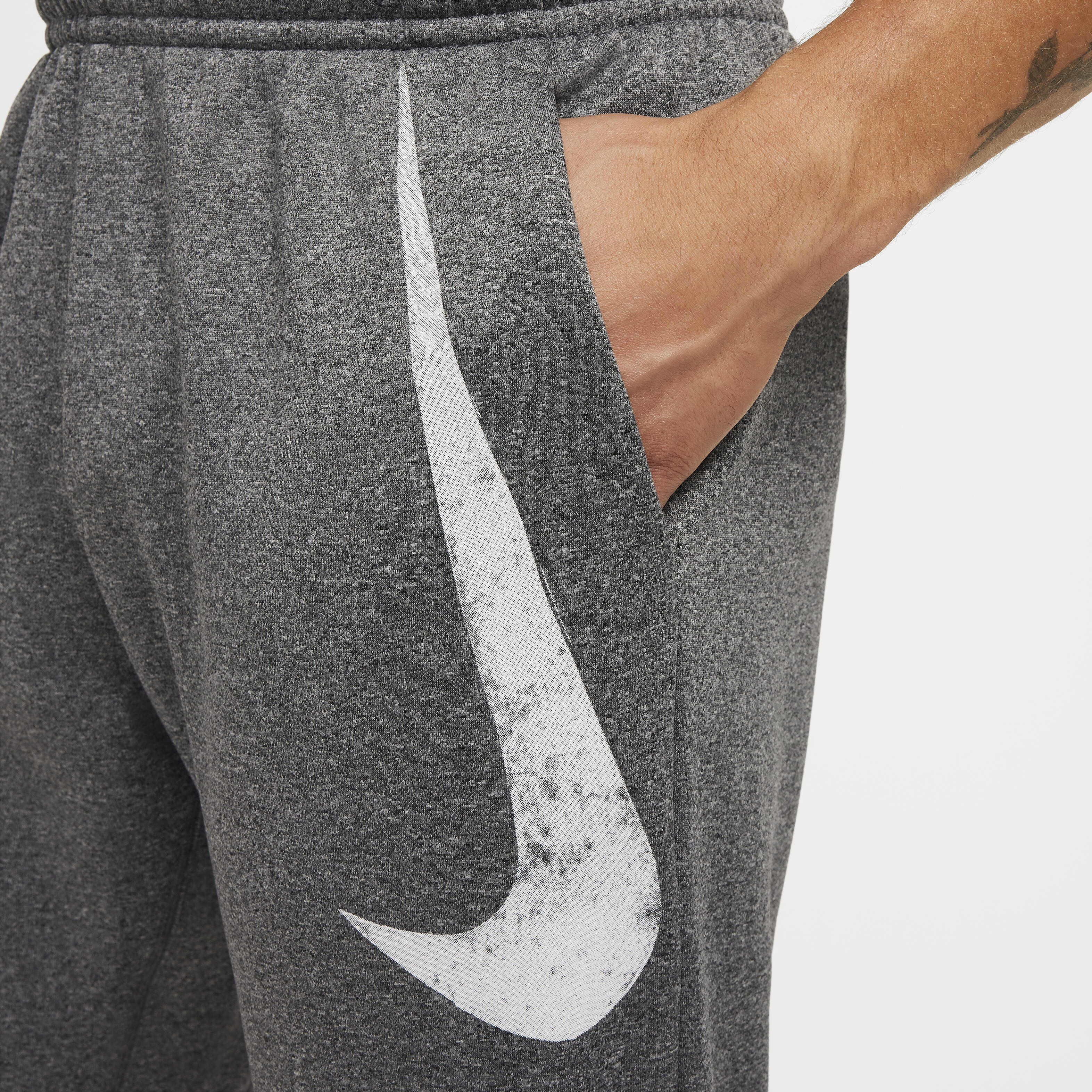 Buy Nike Men s Therma FIT Fitness Trousers Nike Saudi Official