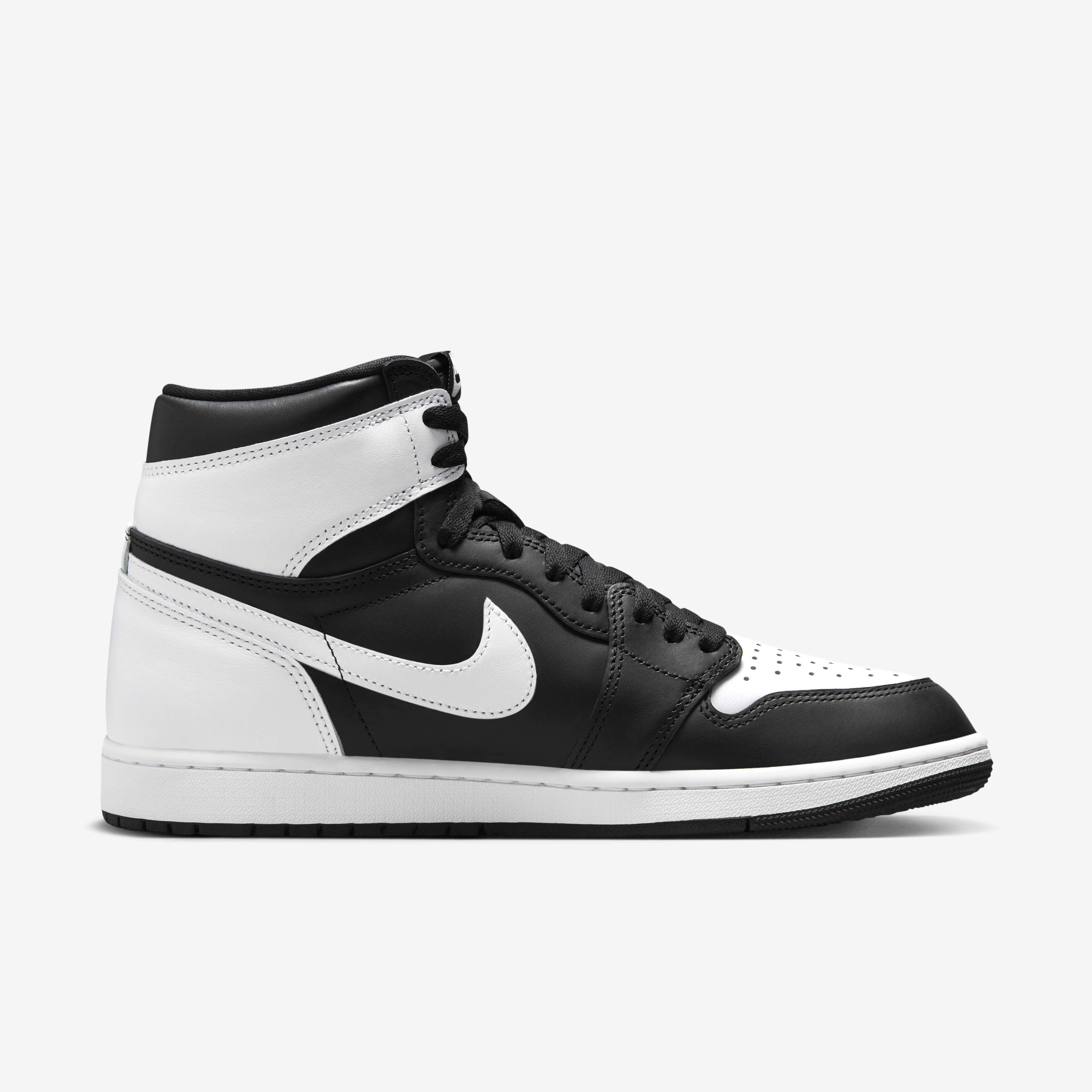 Buy Air Jordan 1 Retro High OG Men s Shoes Nike Saudi Official