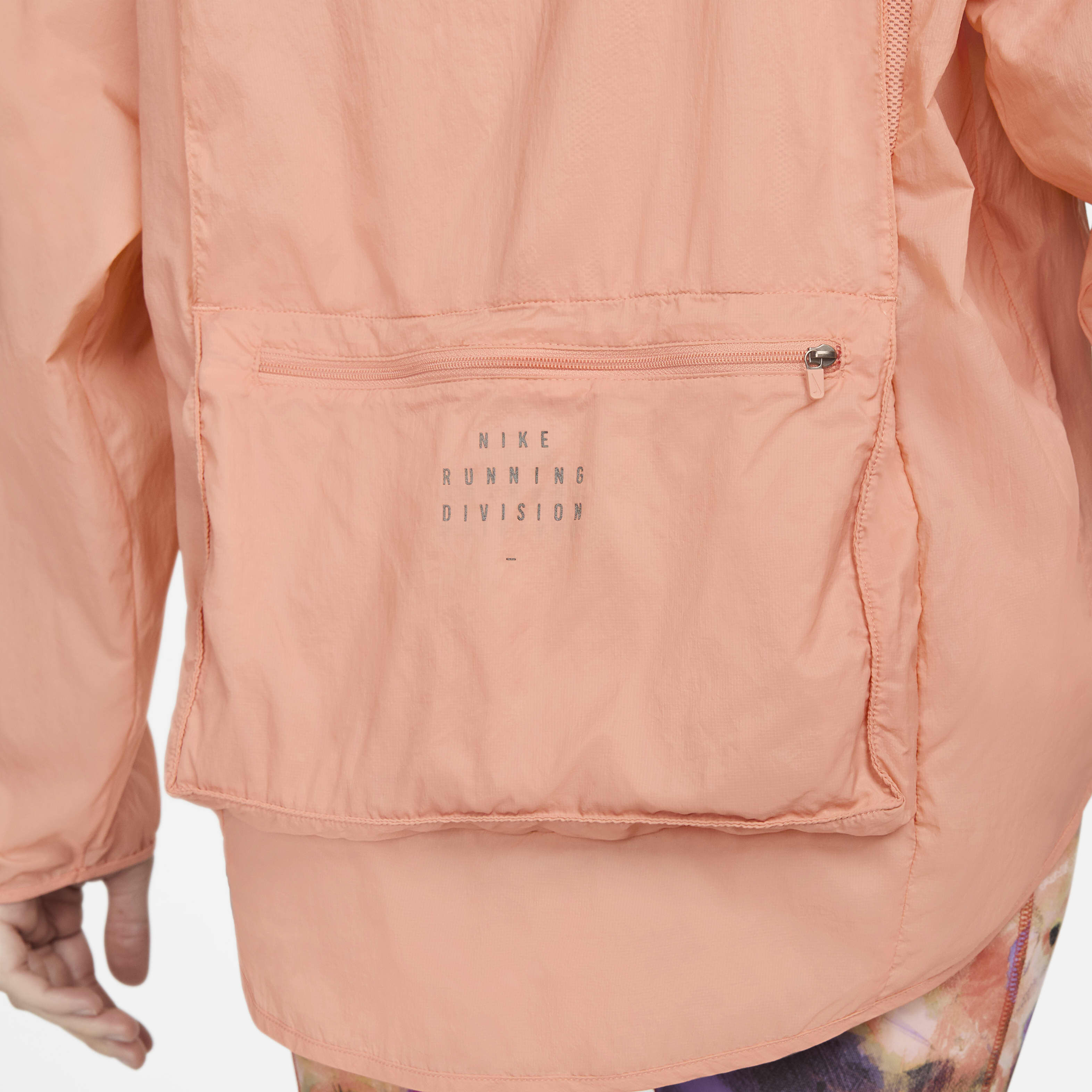 نايكي رن ديفيجن image number 5