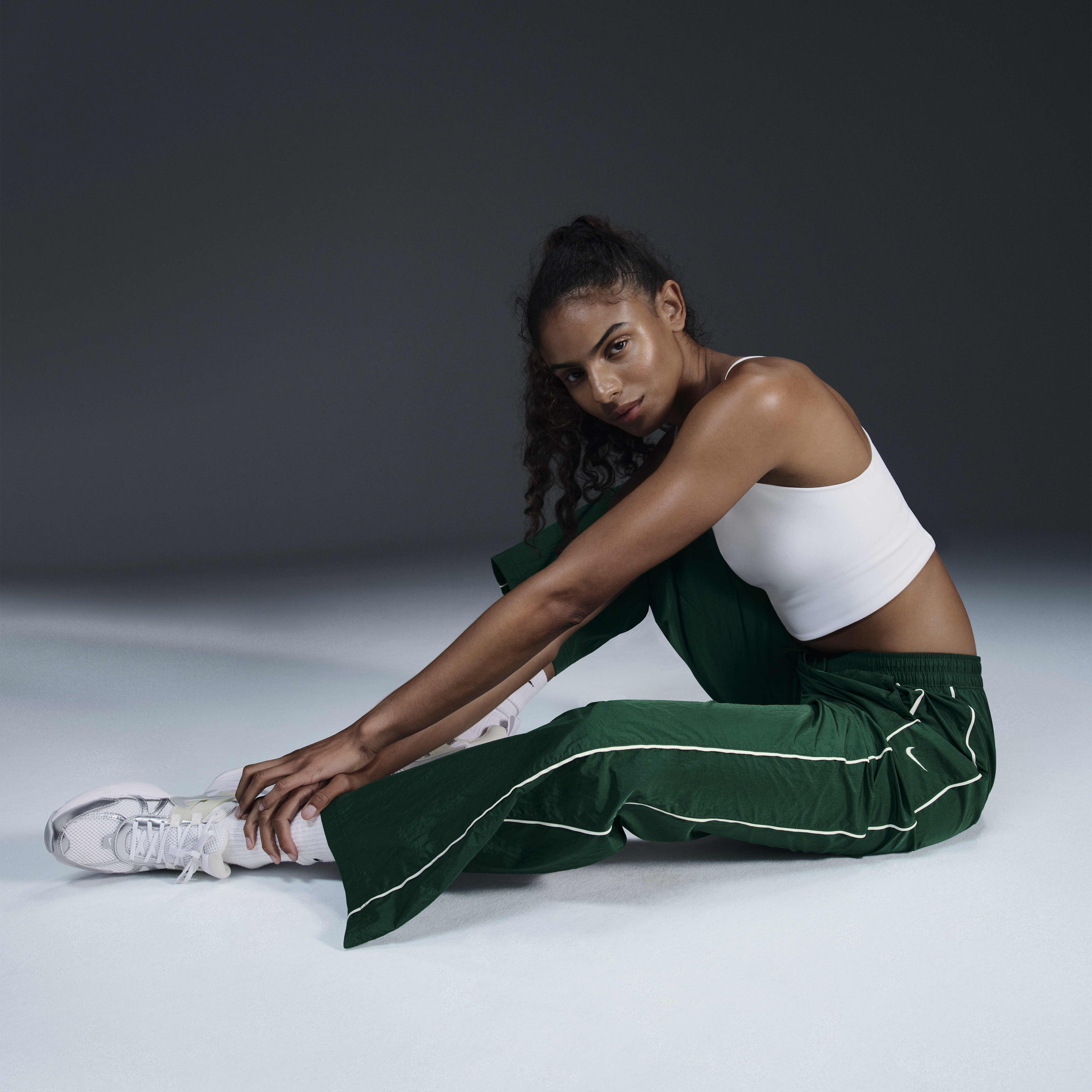 نايكي ويندرانر image number 3