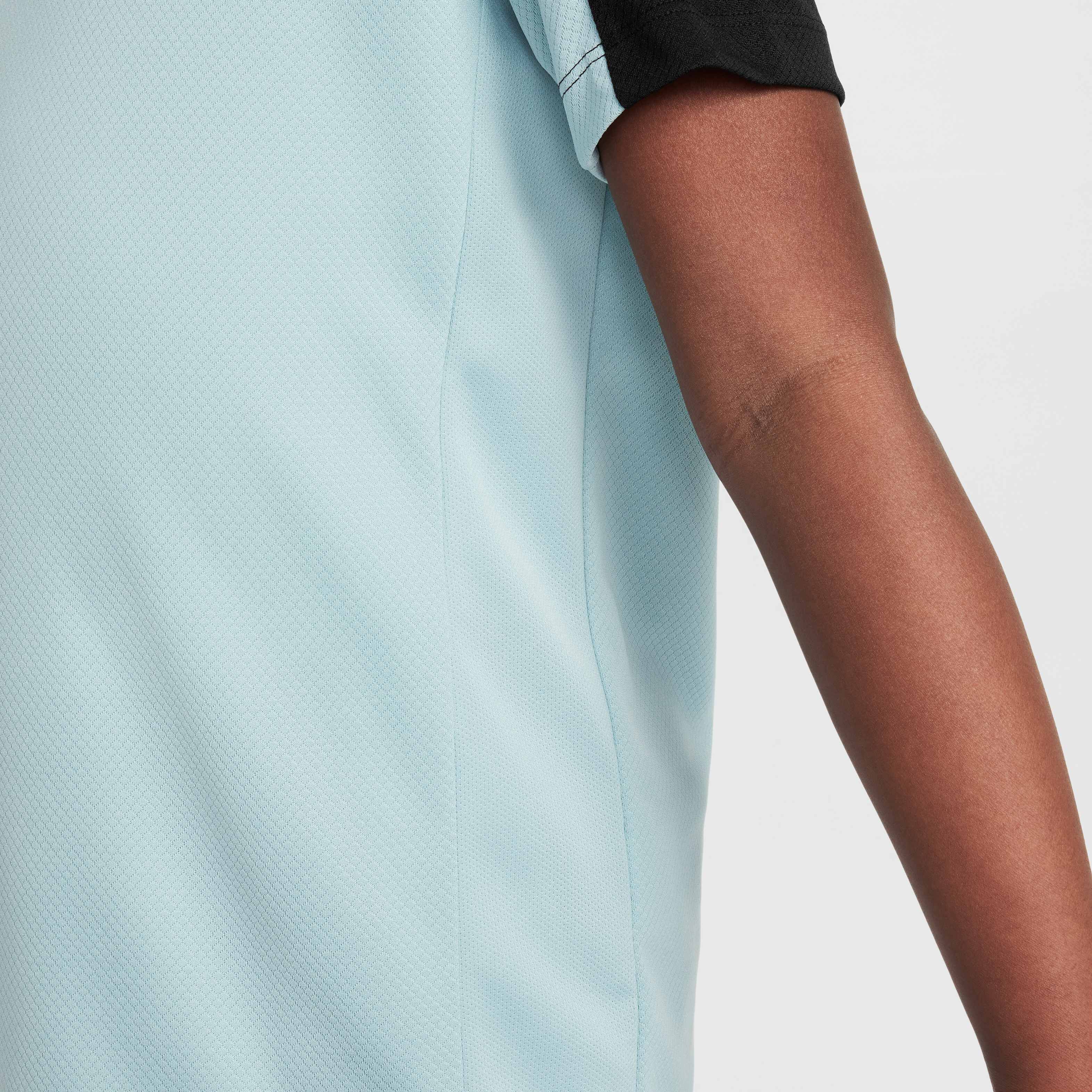 Nike Dri-FIT Strike image number 5