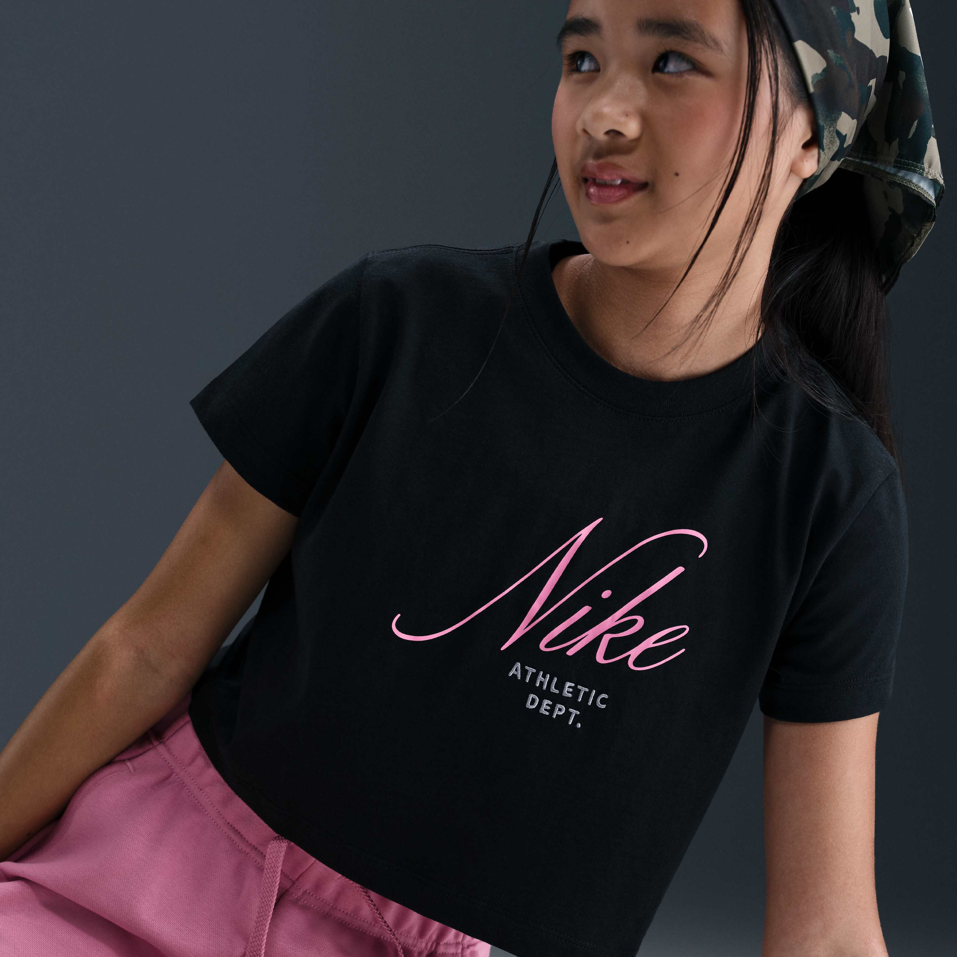 Nike Sportswear image number 2