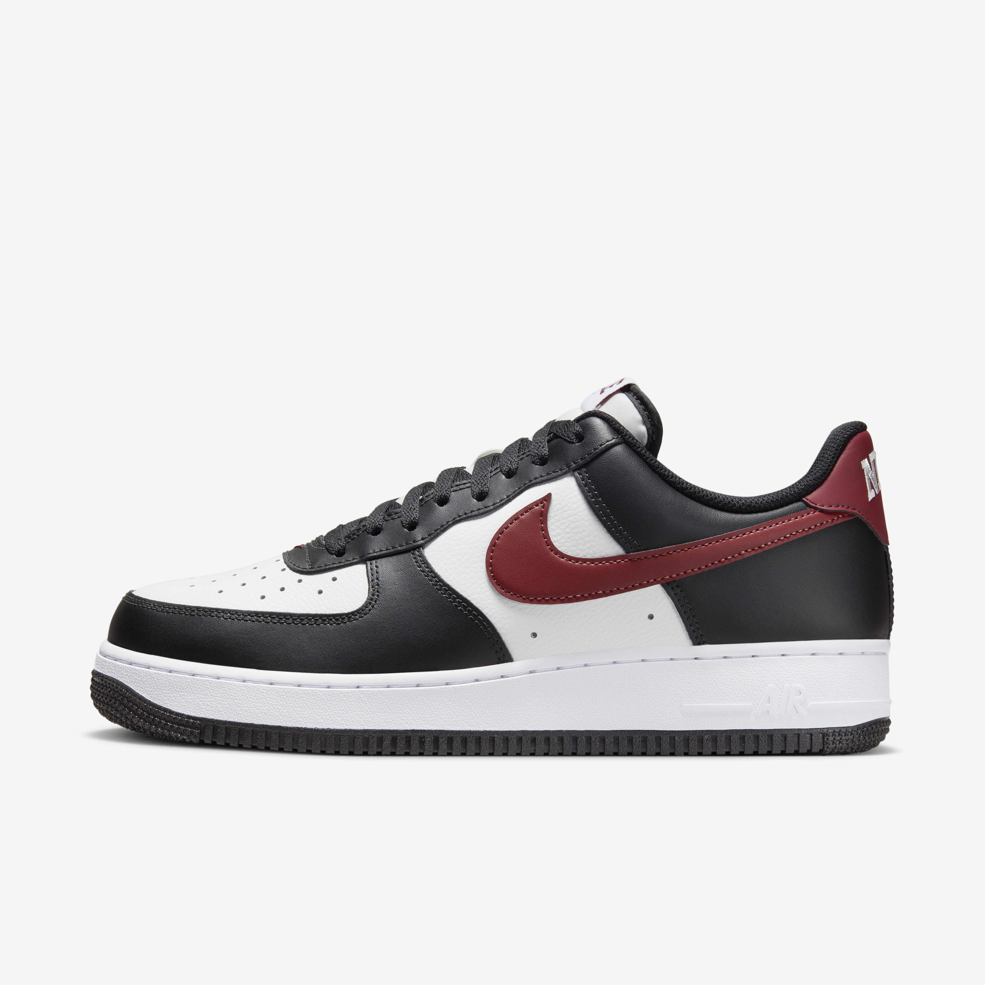 Buy Nike Air Force 1 07 Men s Shoes Nike Saudi Official