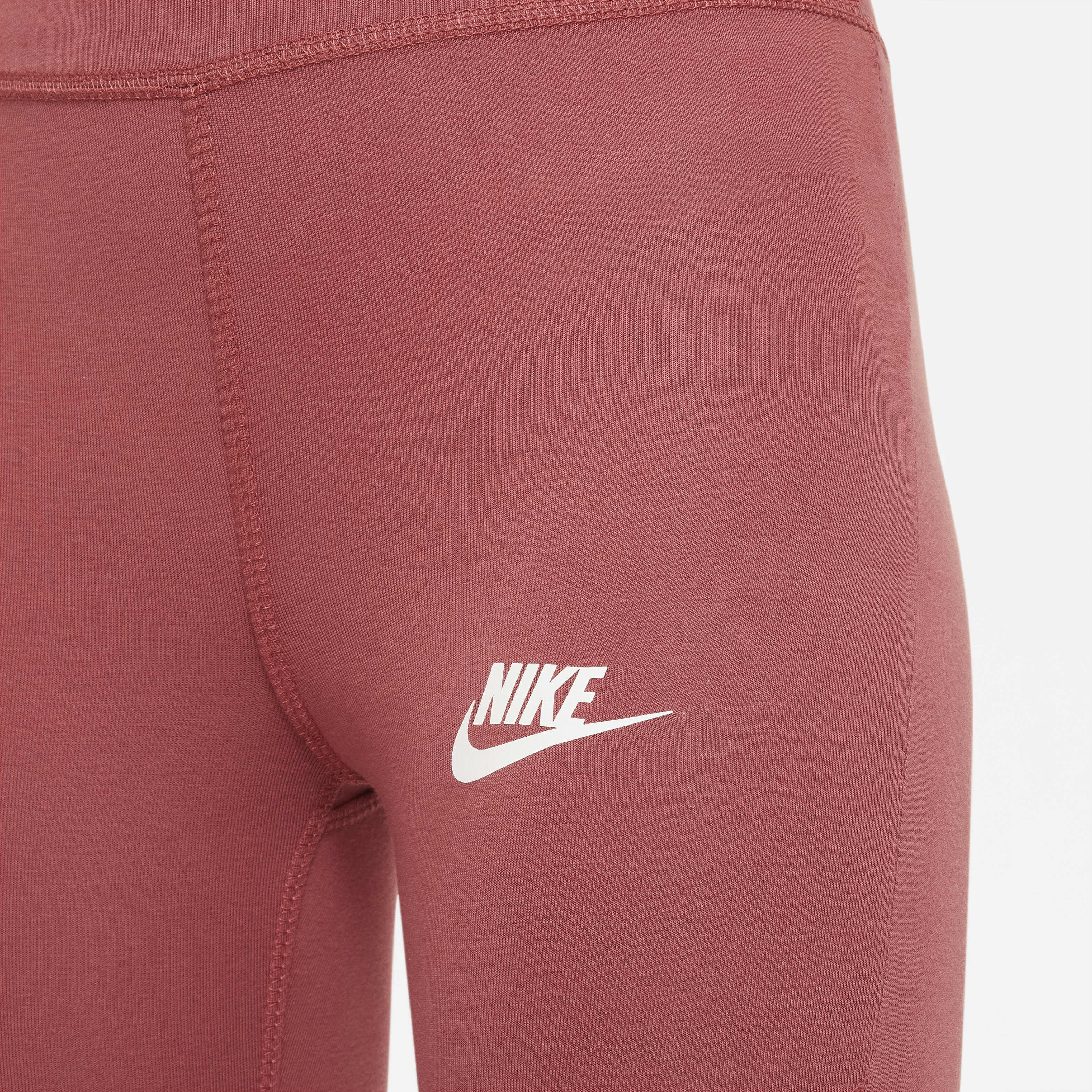 Nike Sportswear Favourites image number 2