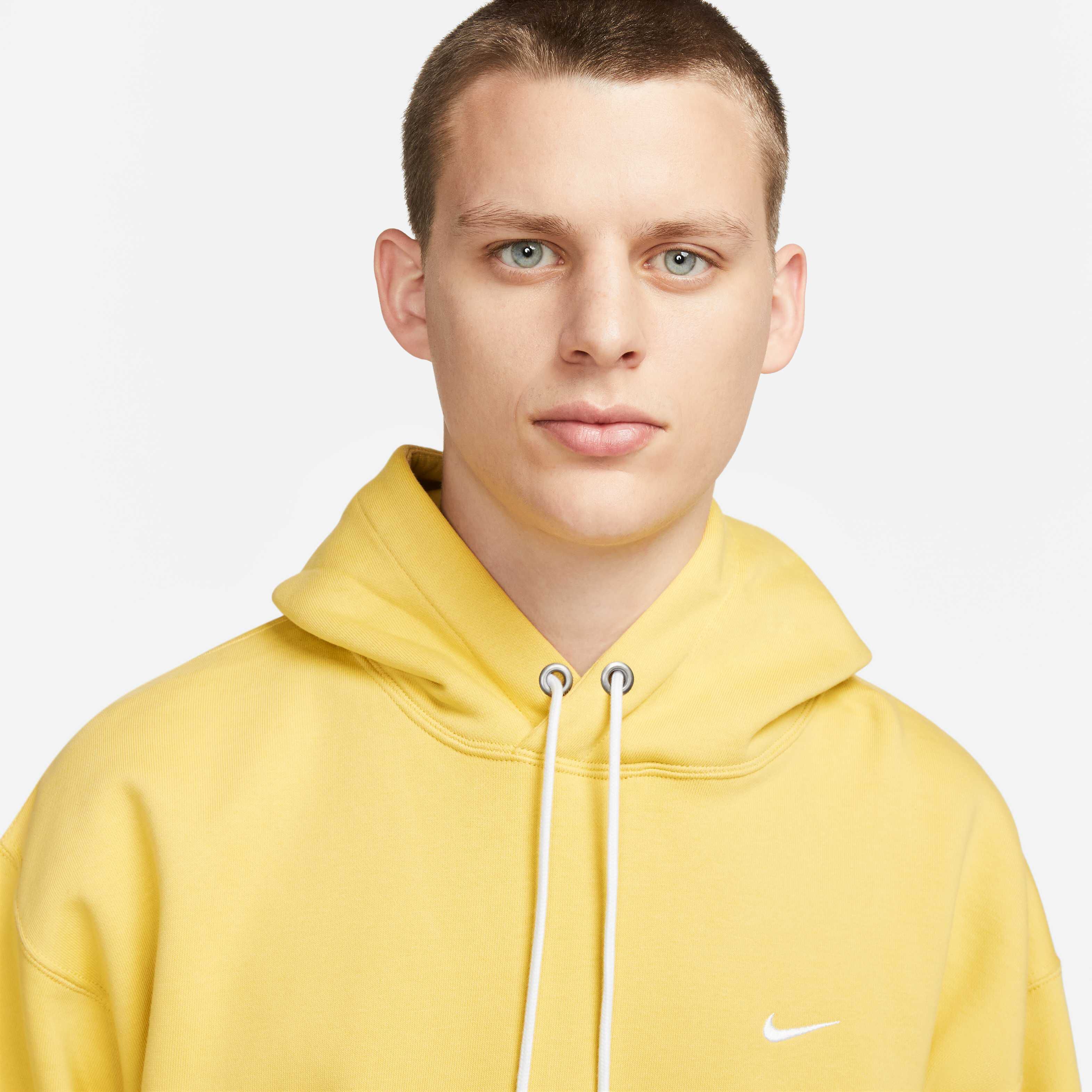 نايكي سولو سووش image number 2