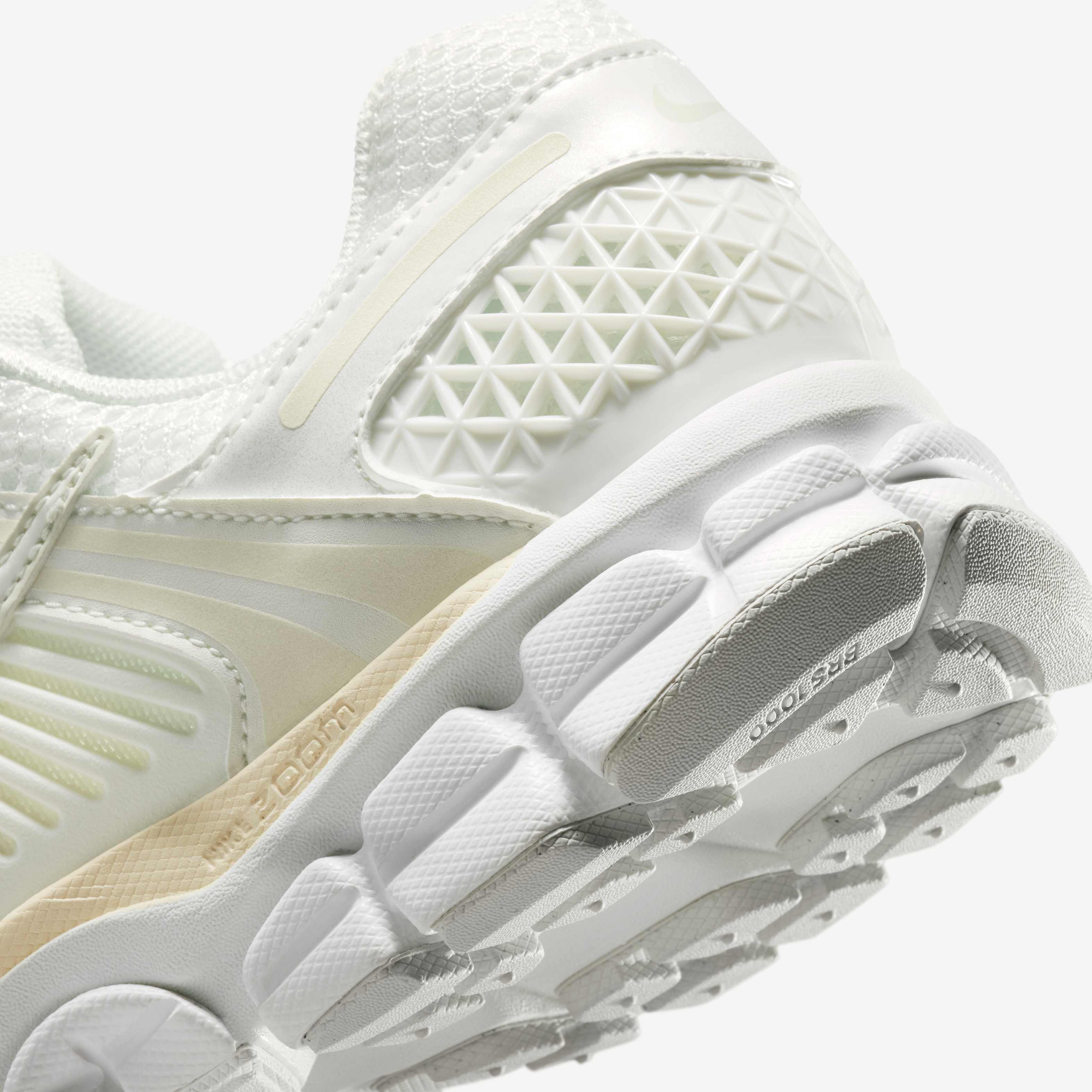 Nike Zoom Vomero 5 image number 7