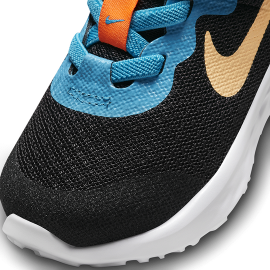 Can you play basketball outlet in nike revolution 3