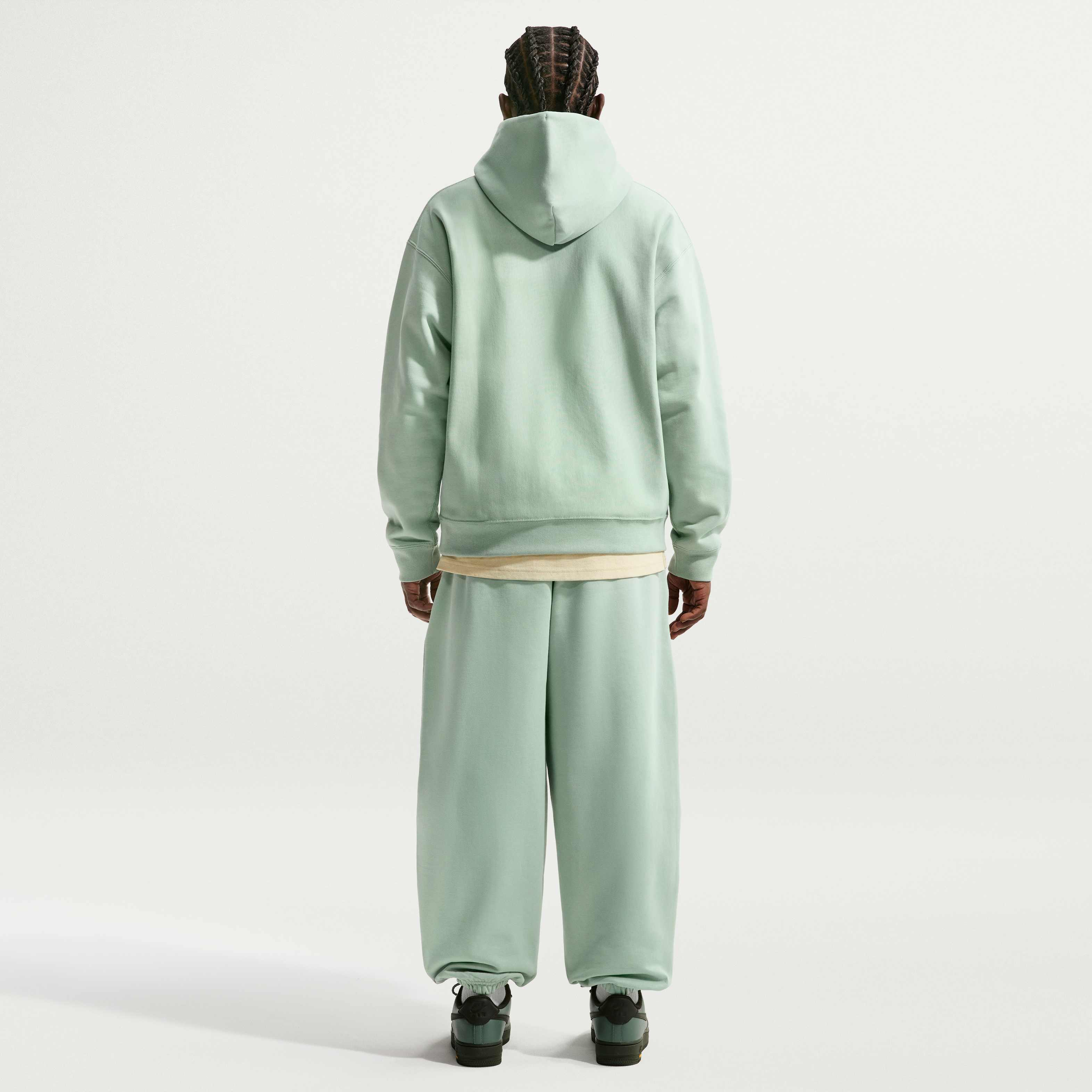 Nike Solo Swoosh image number 4