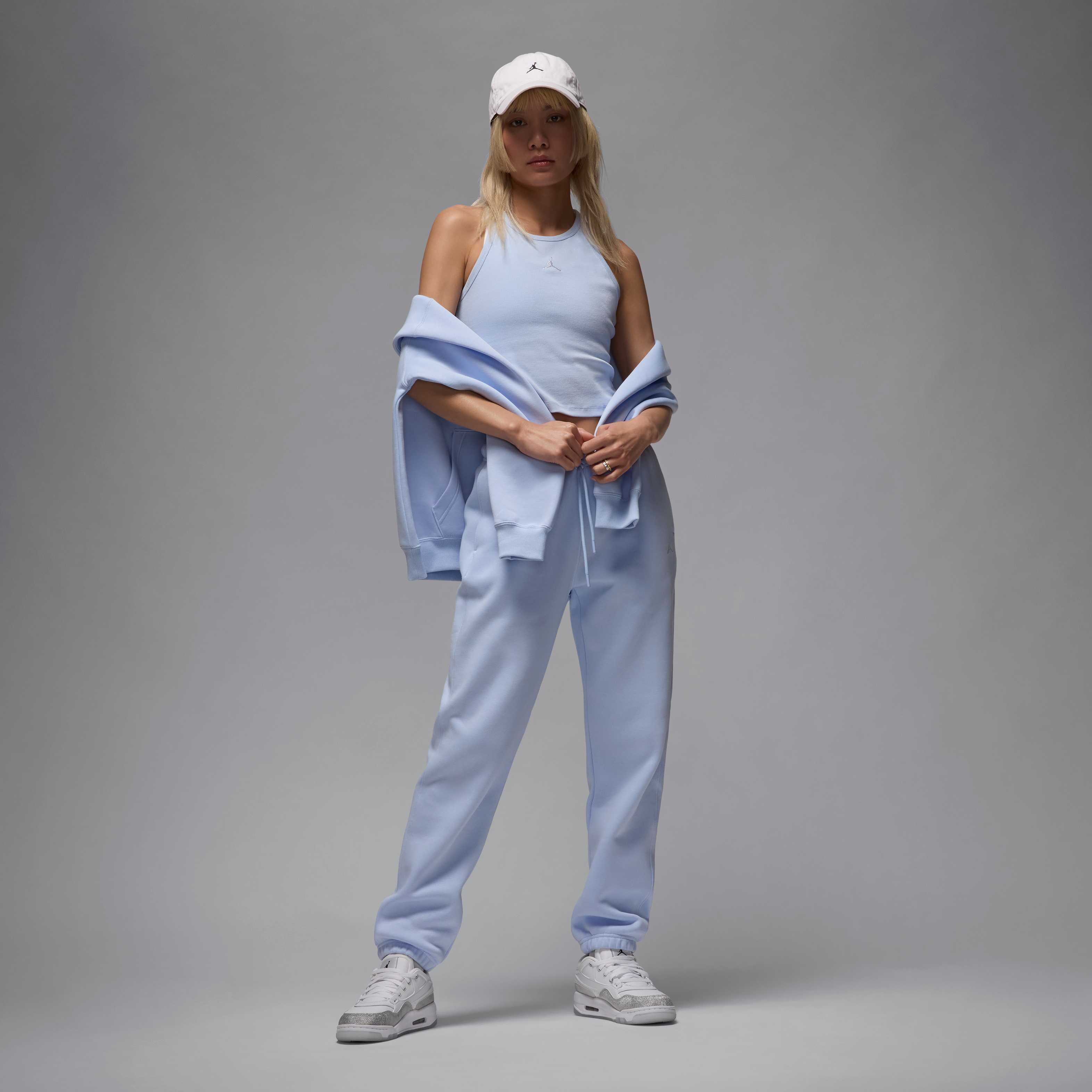 Jordan Essentials image number 4