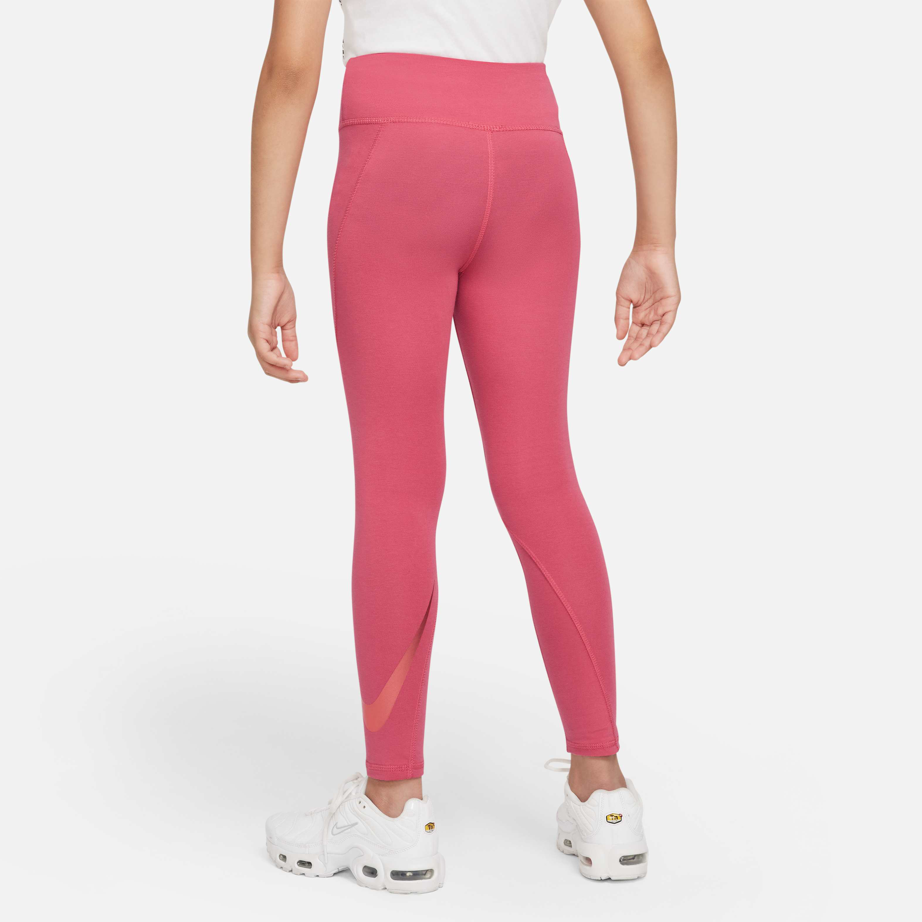 Nike Sportswear Favourites image number 1