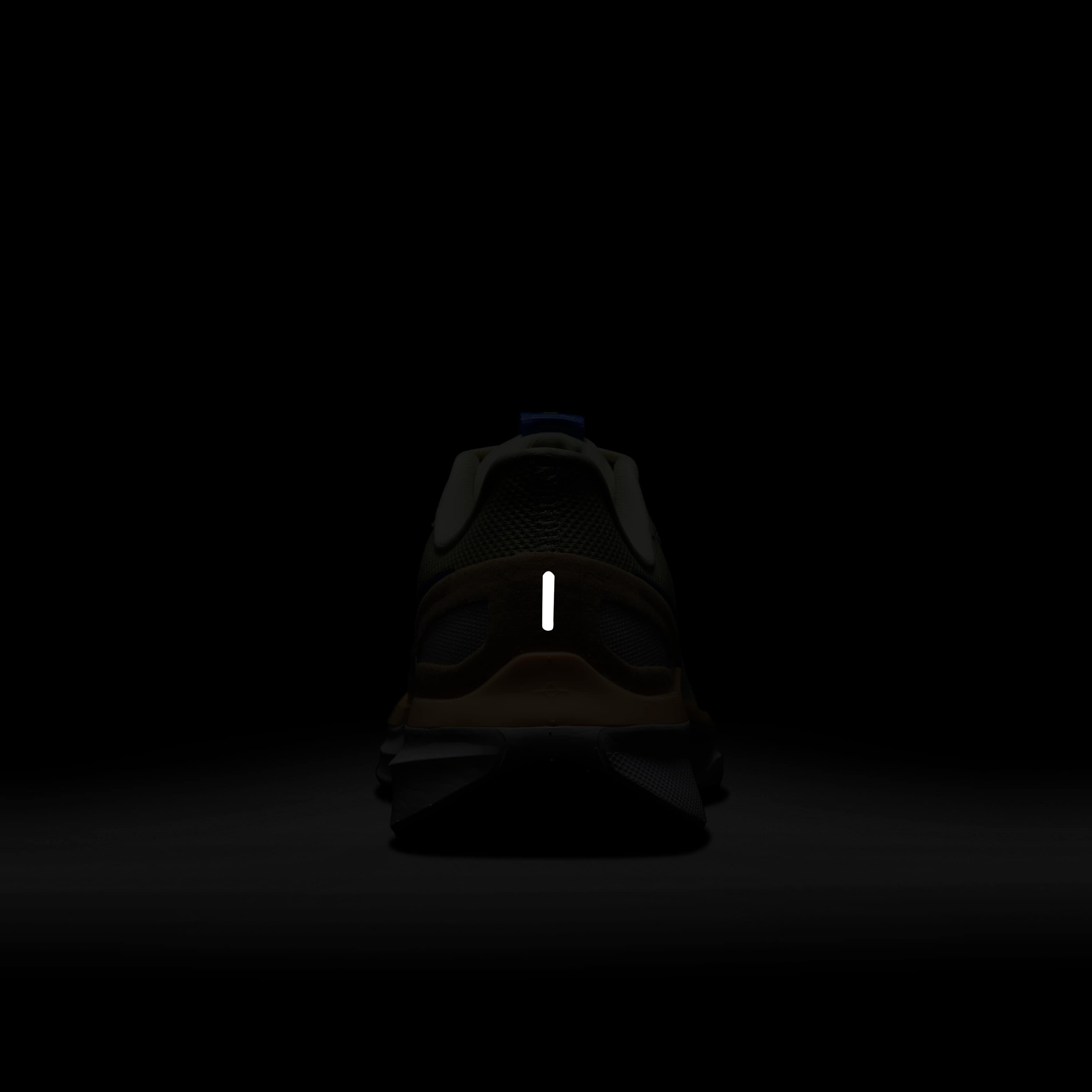 Nike Structure 25 image number 9