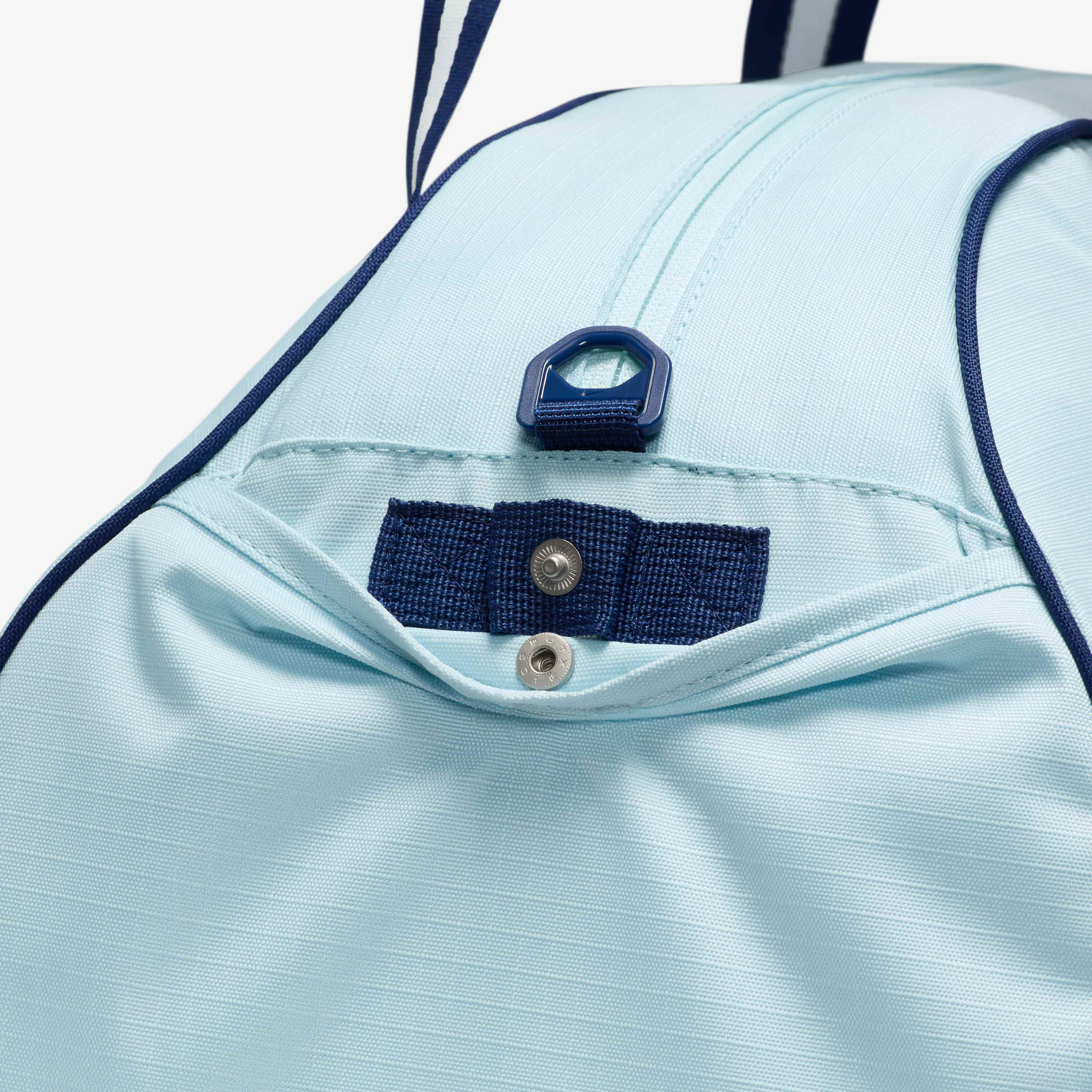 Nike Gym Club image number 6