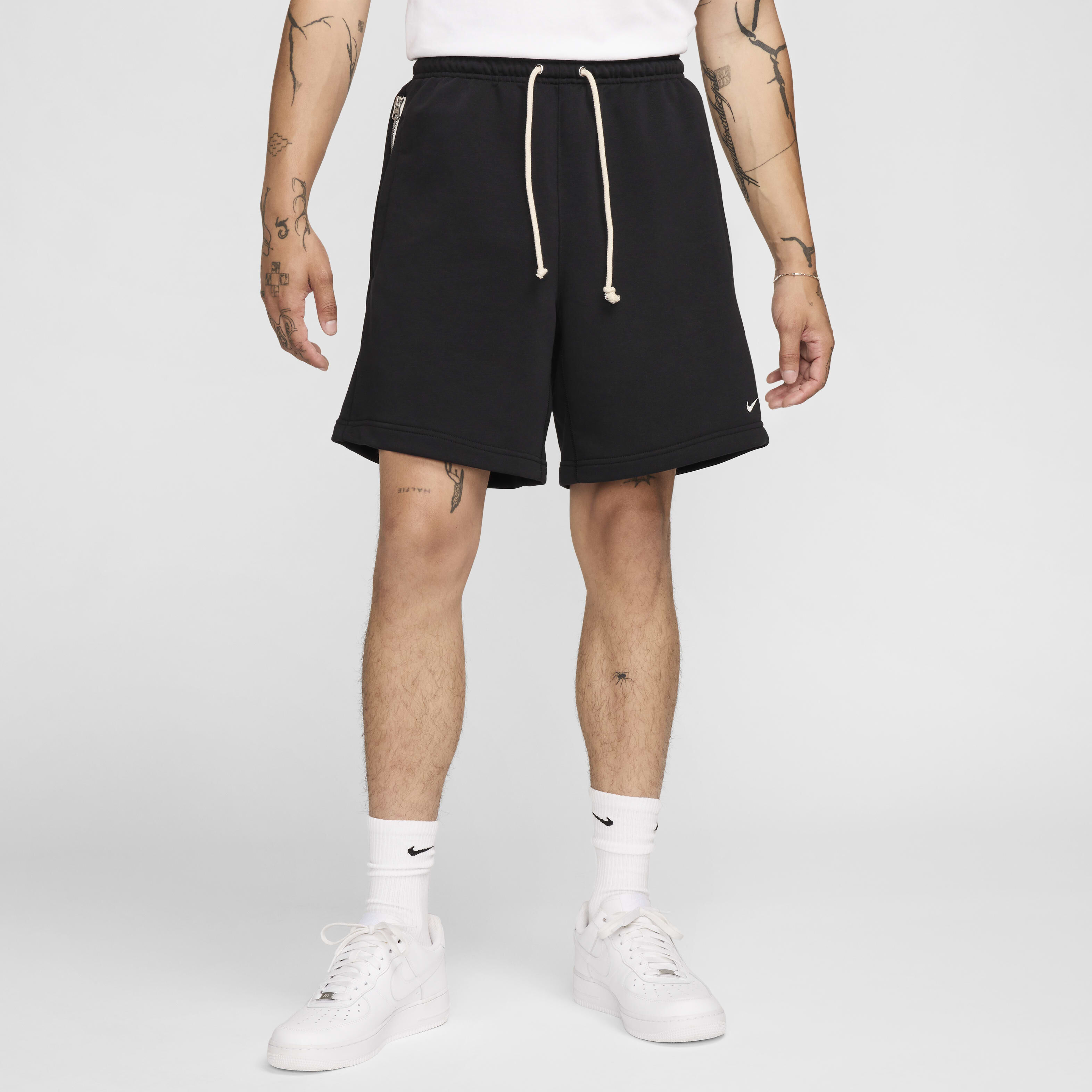 Nike Standard Issue image number 0