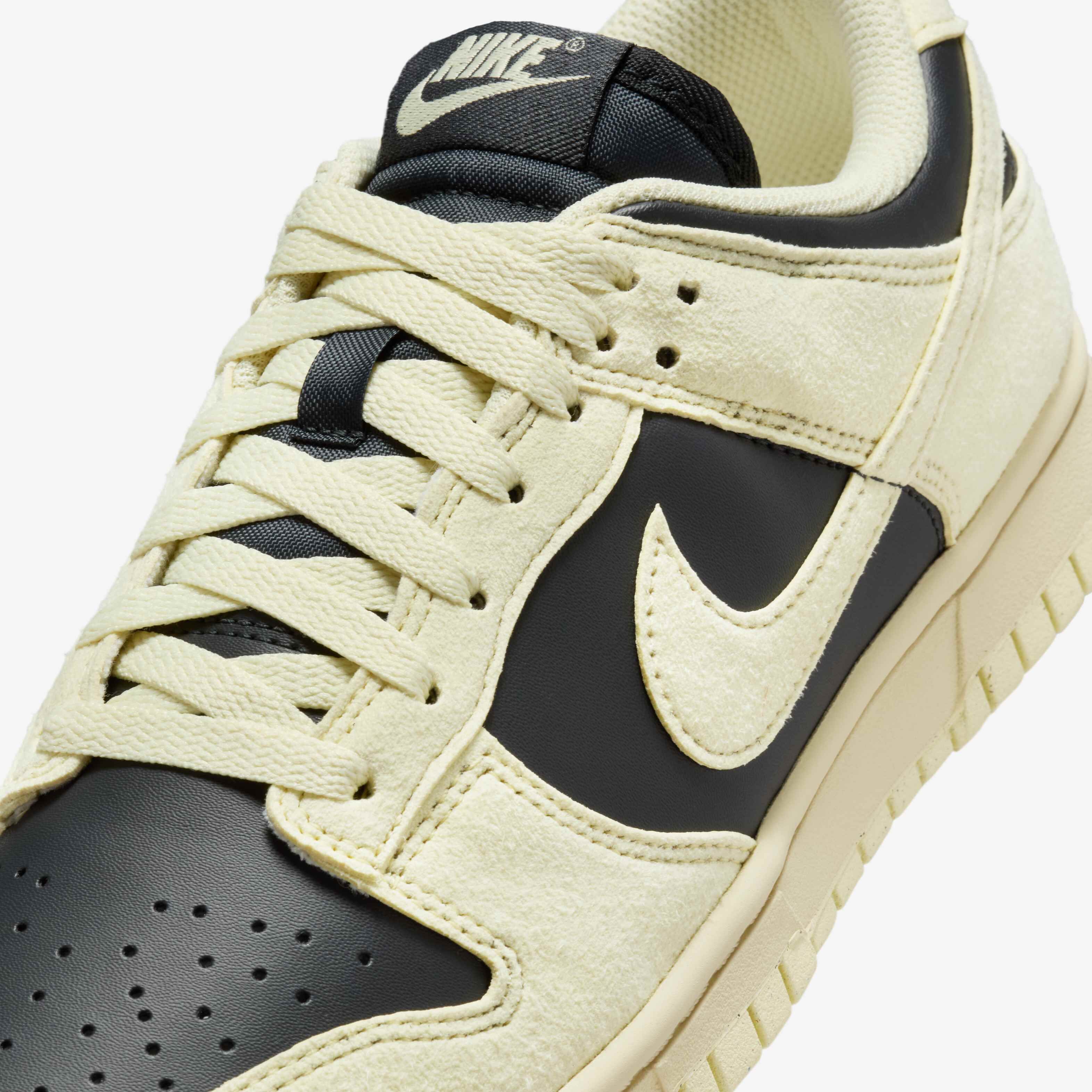 Nike Dunk Low image number 6